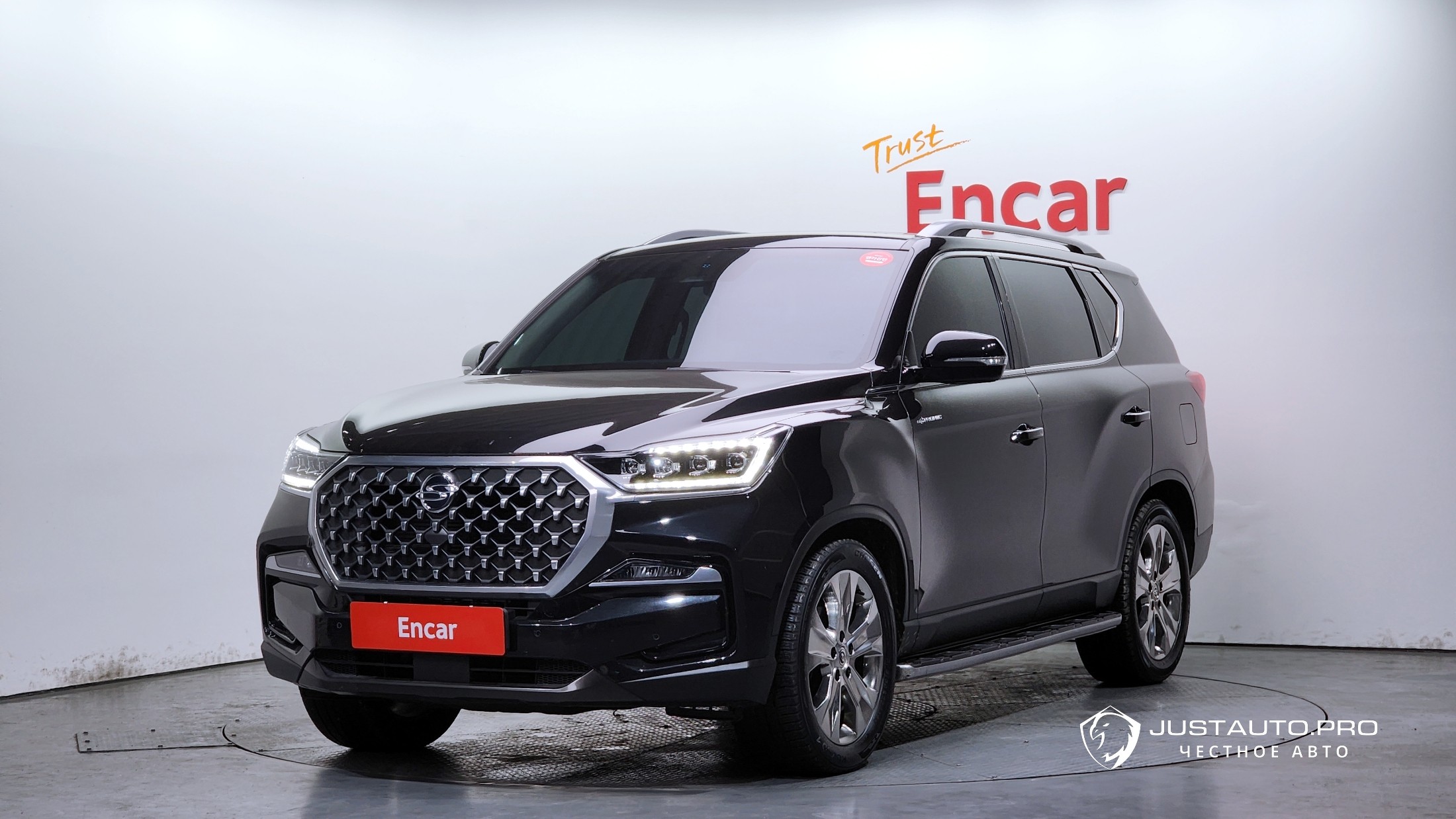 Автомобиль KG_Mobility_Ssangyong Rexton