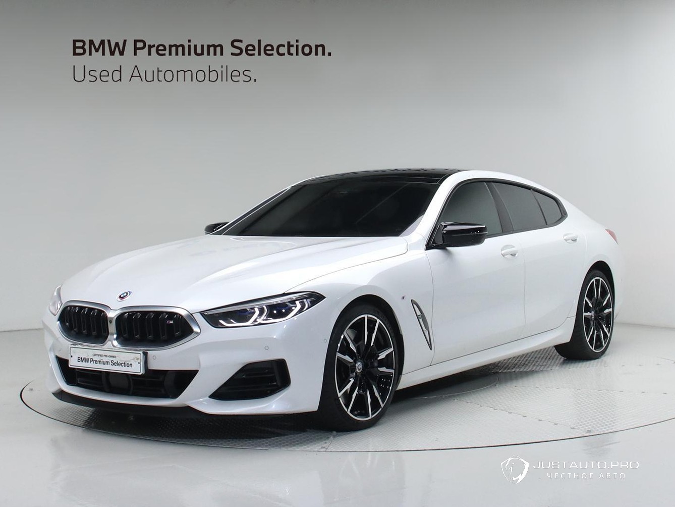 Автомобиль BMW 8-Series