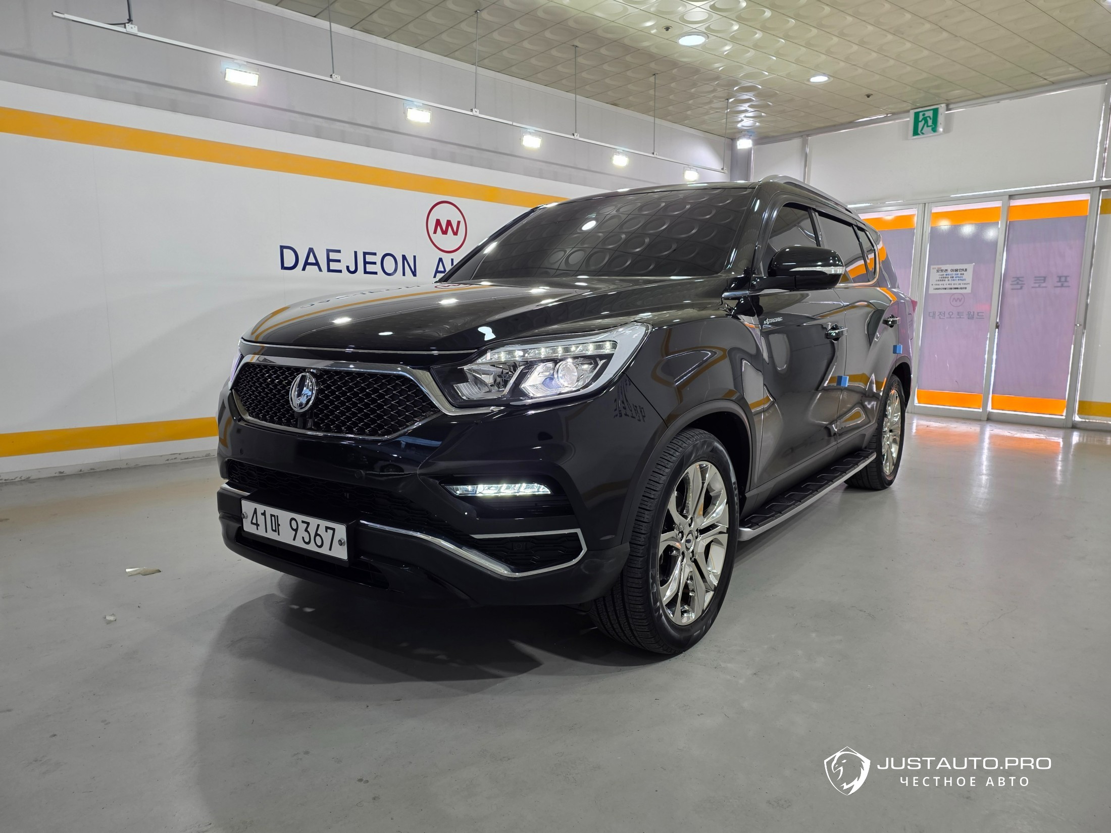 Автомобиль KG_Mobility_Ssangyong Rexton