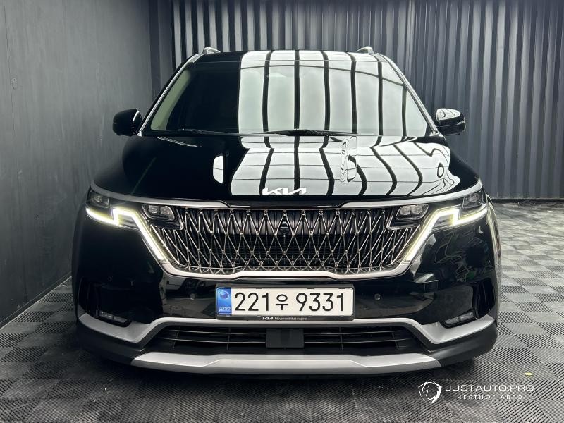 Автомобиль Kia Canival