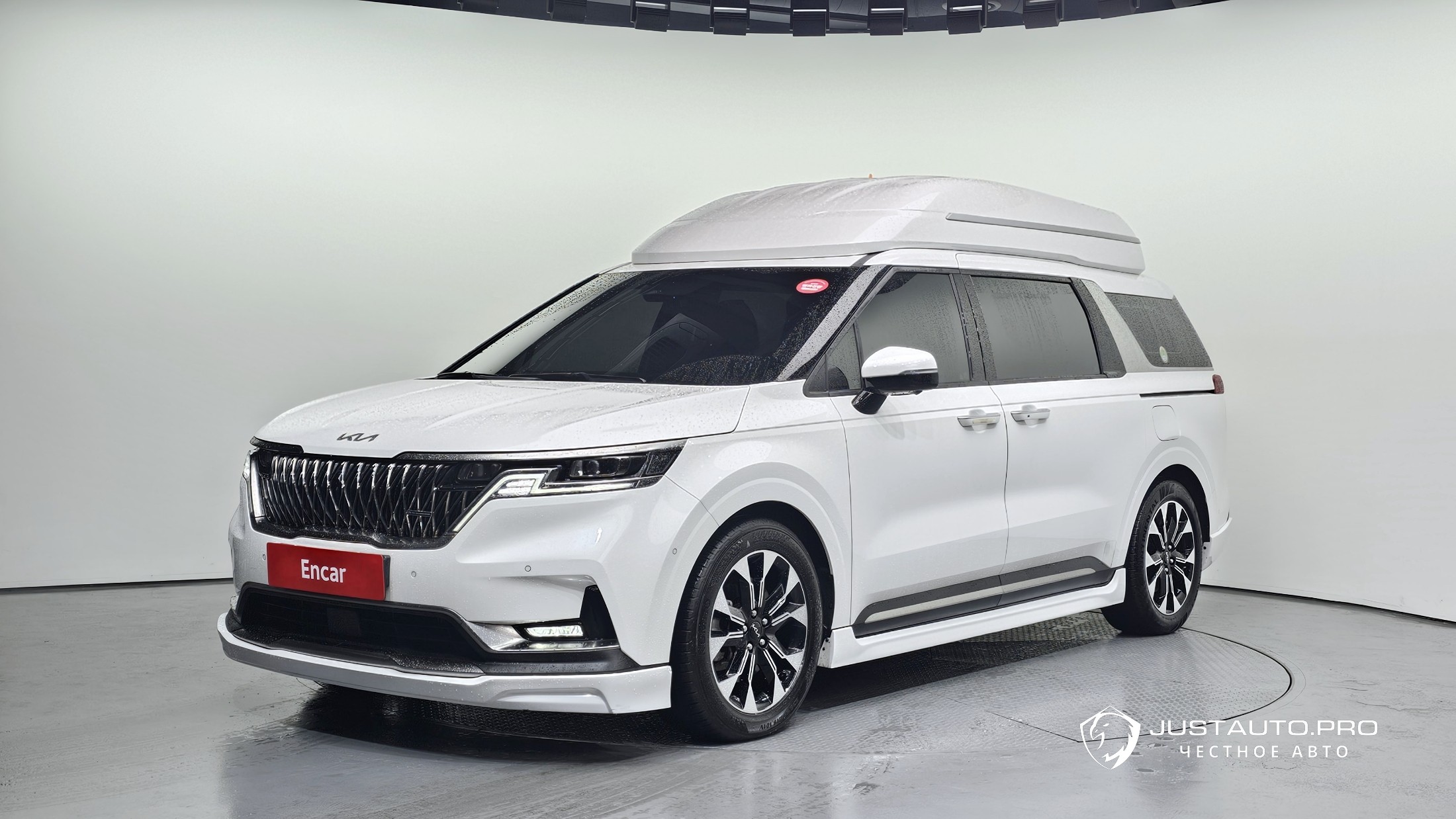 Автомобиль Kia Canival