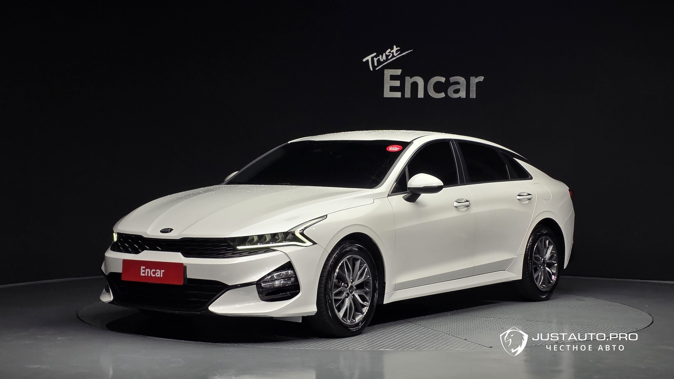 Автомобиль Kia K5