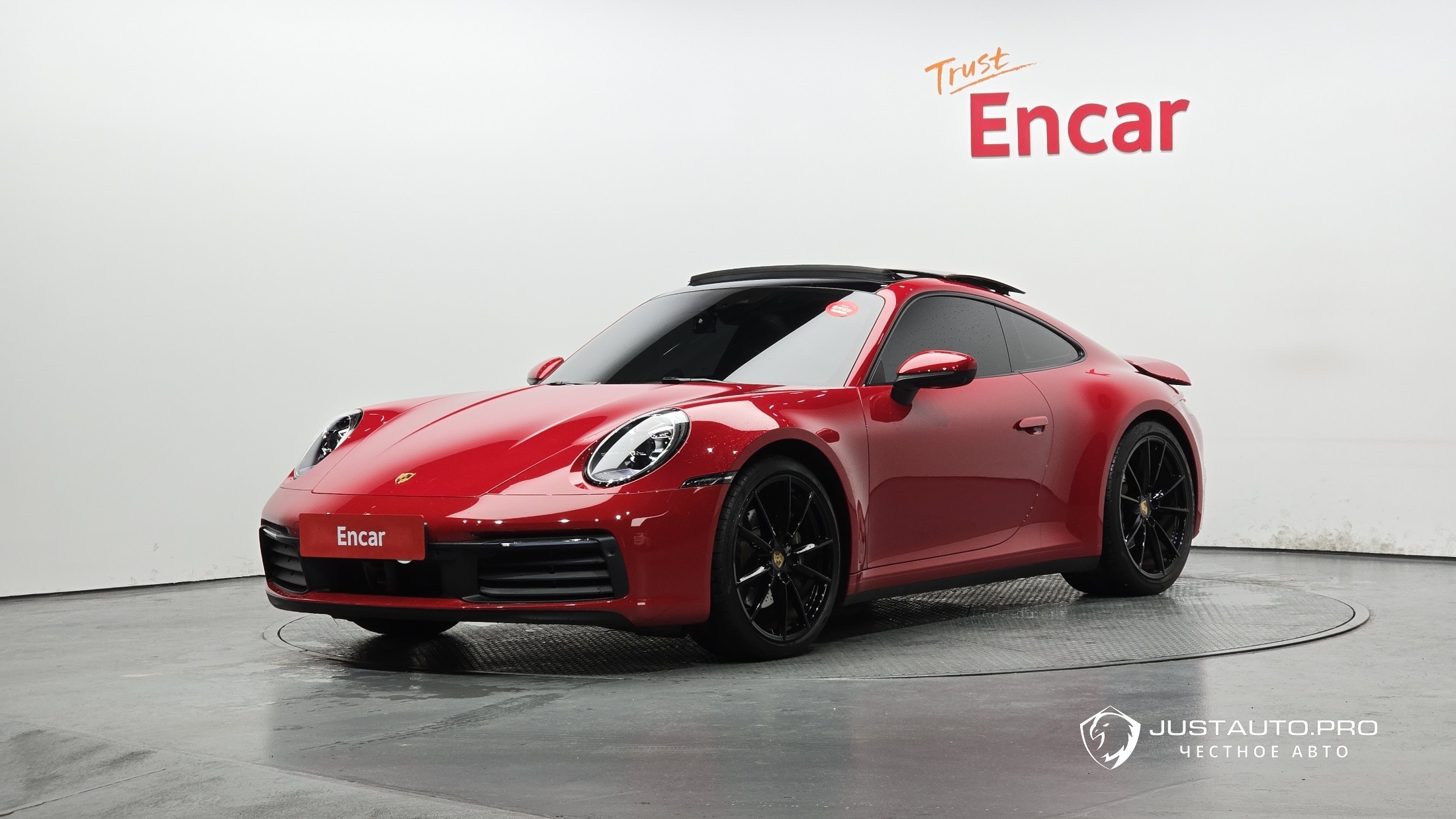 Автомобиль Porsche 911