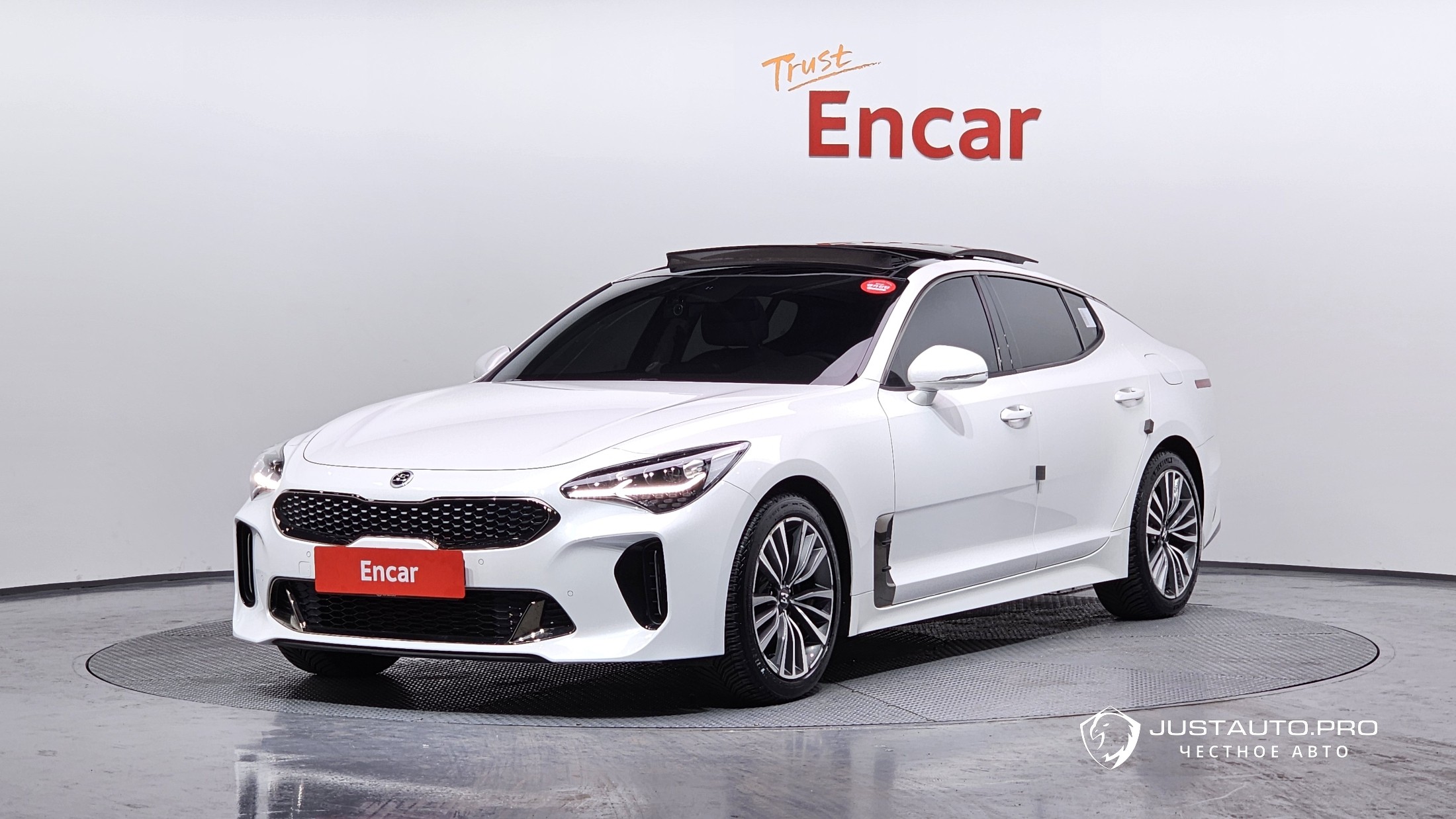 Автомобиль Kia Stinger