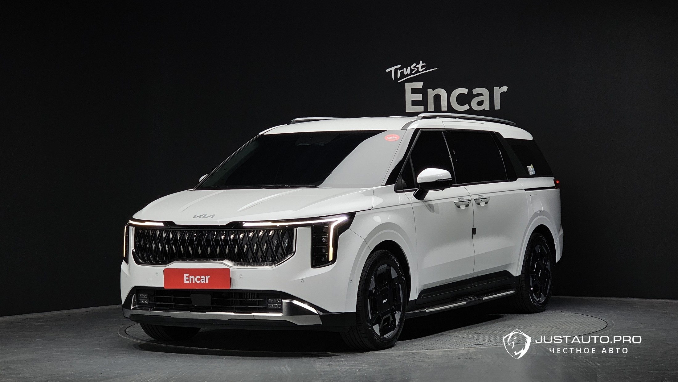 Автомобиль Kia Canival