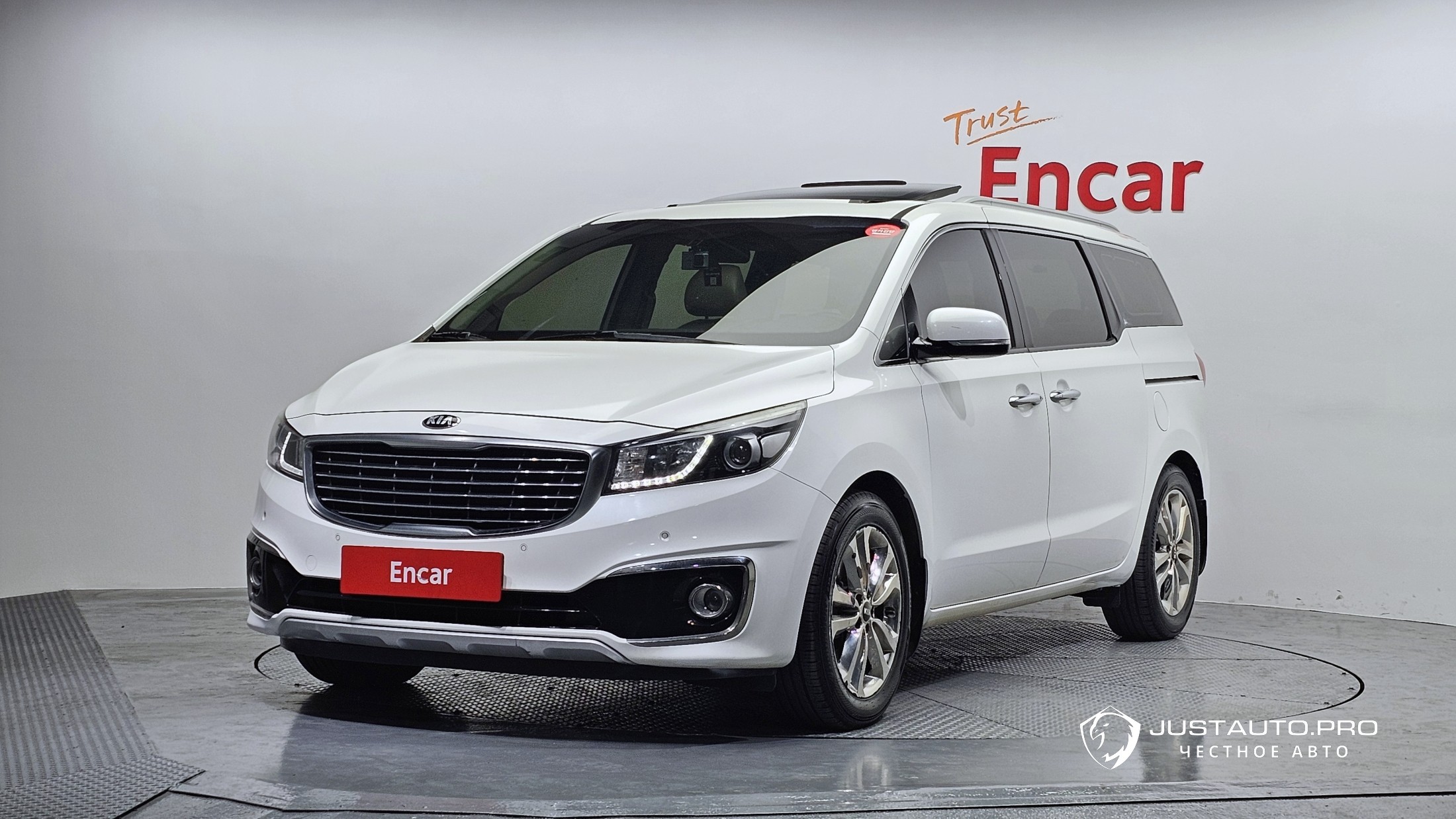 Автомобиль Kia Canival