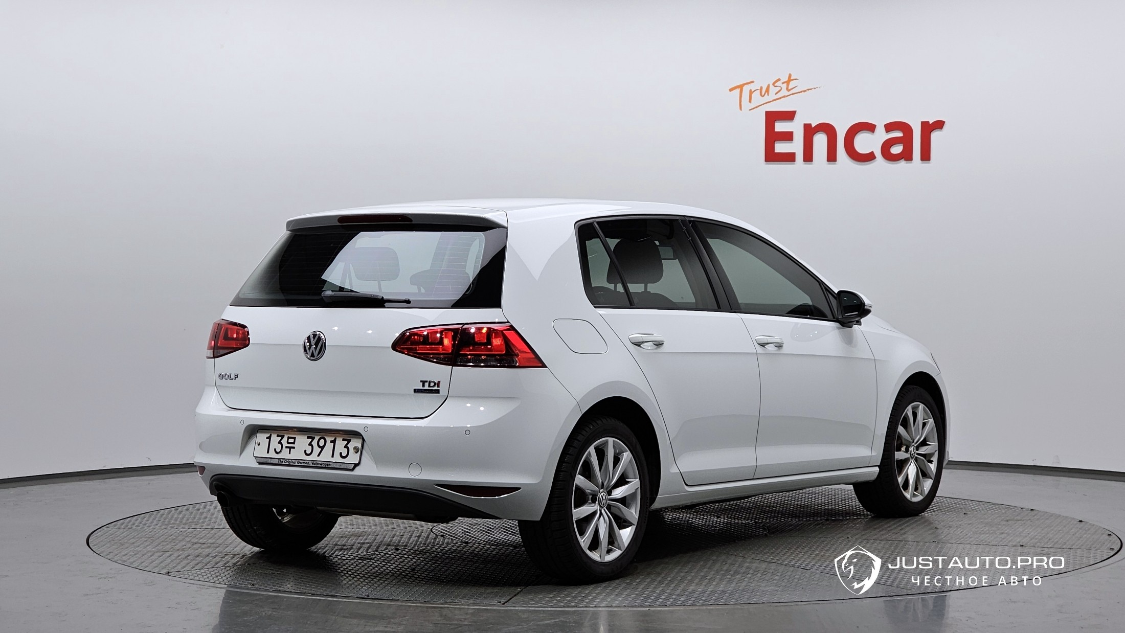 Автомобиль Volkswagen Golf