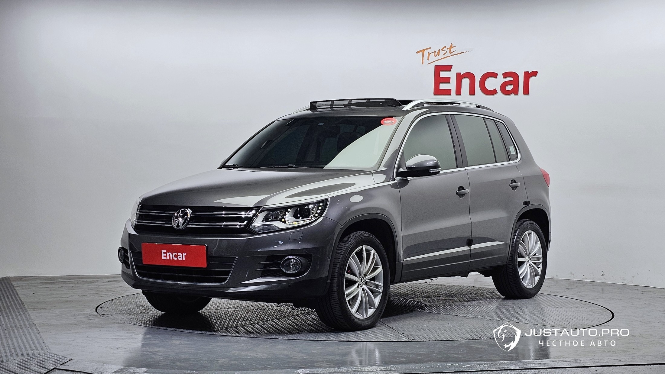 Автомобиль Volkswagen Tiguan