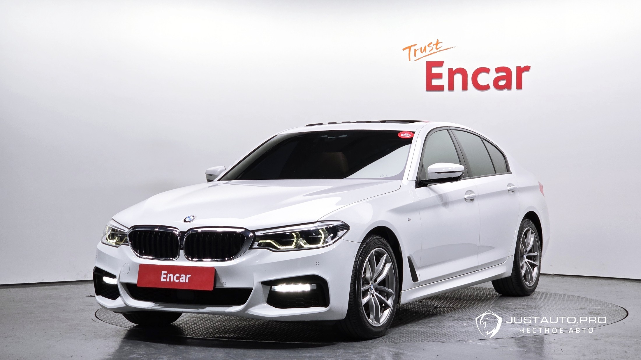 Автомобиль BMW 5-Series