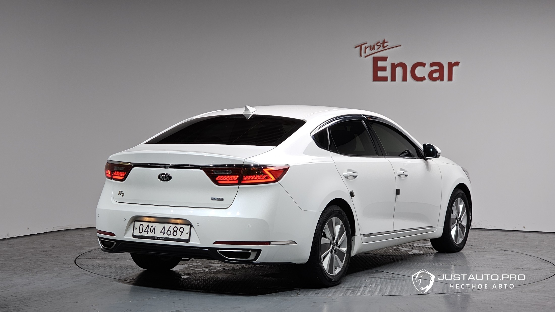 Автомобиль Kia K7