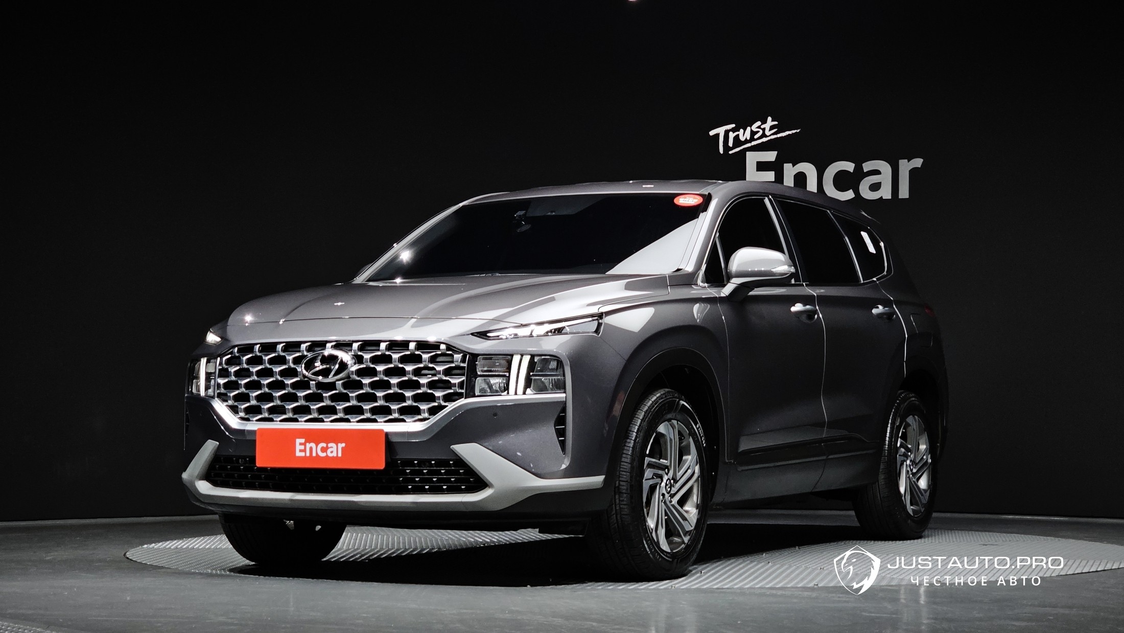 Автомобиль Hyundai Santafe