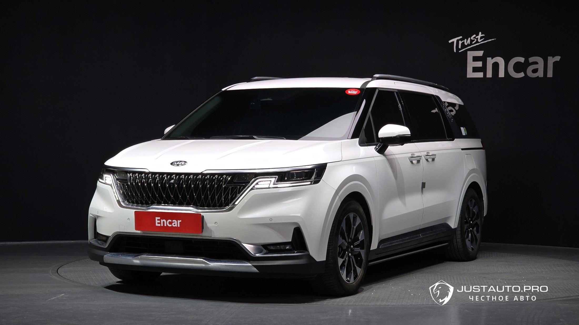 Автомобиль Kia Canival