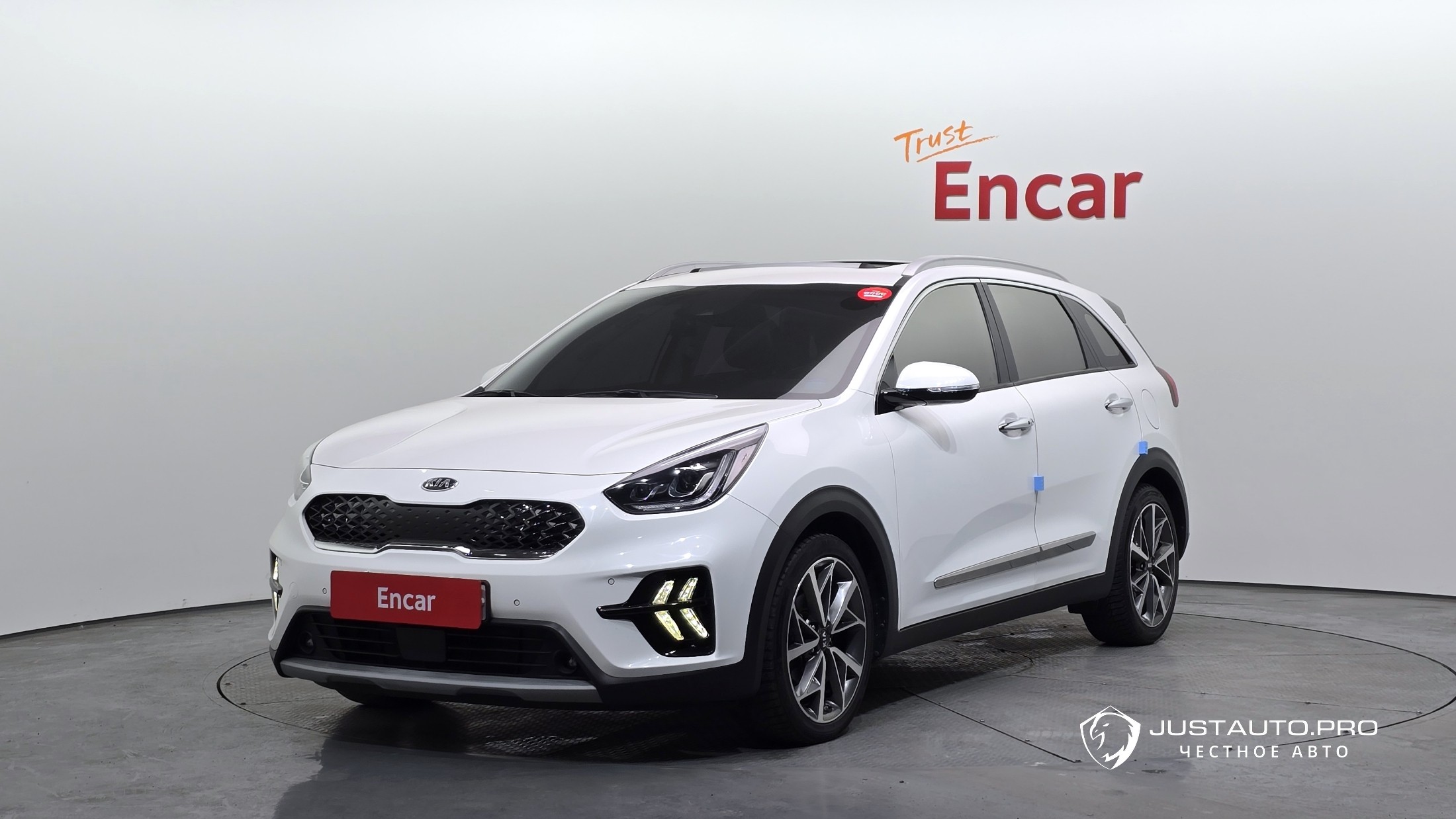 Автомобиль Kia Niro