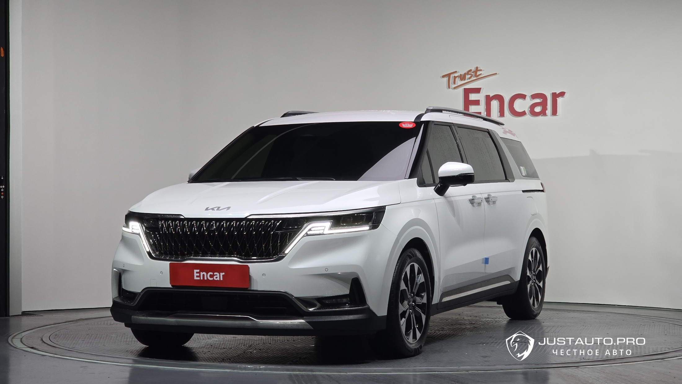 Автомобиль Kia Canival