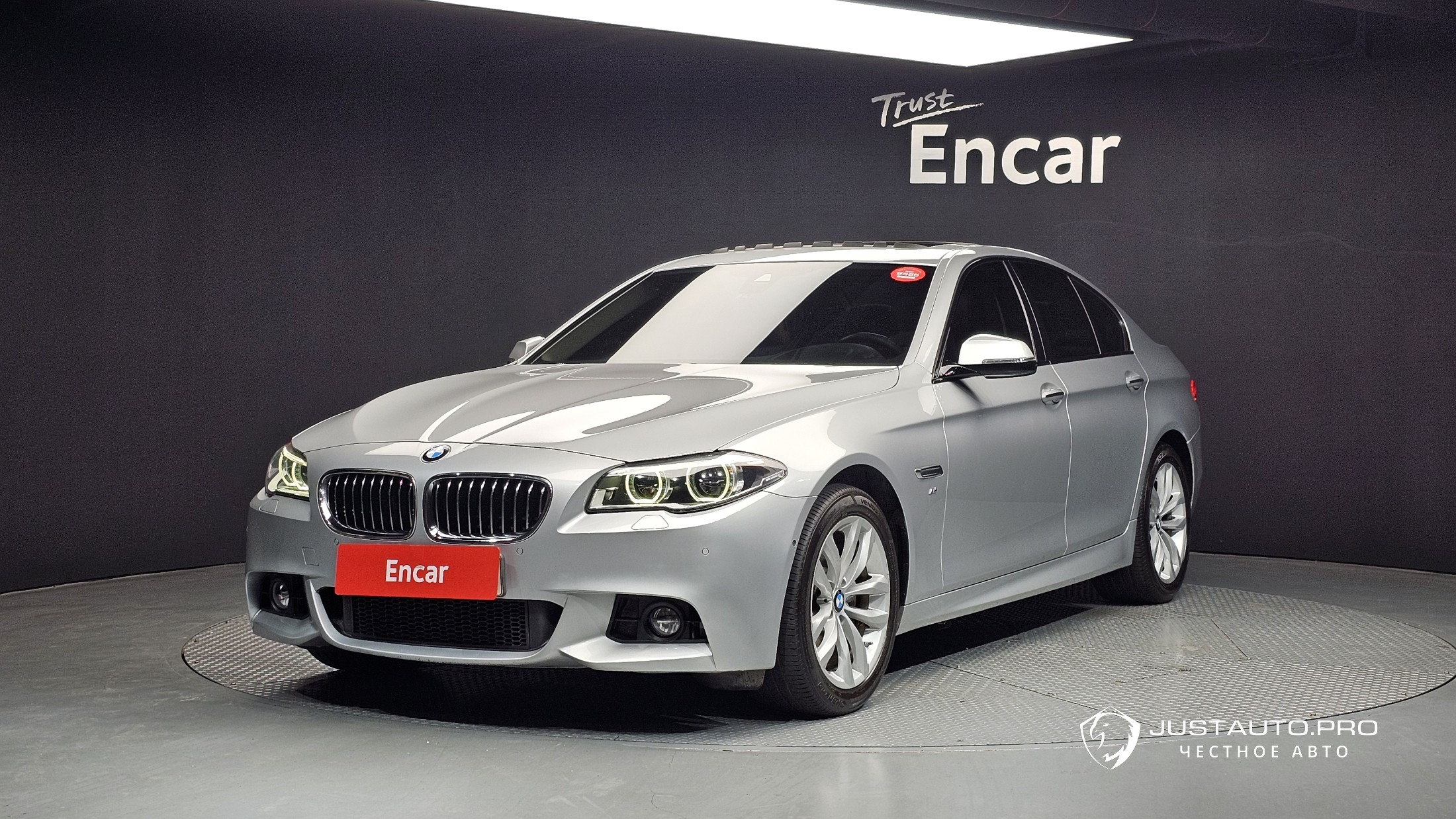 Автомобиль BMW 5-Series