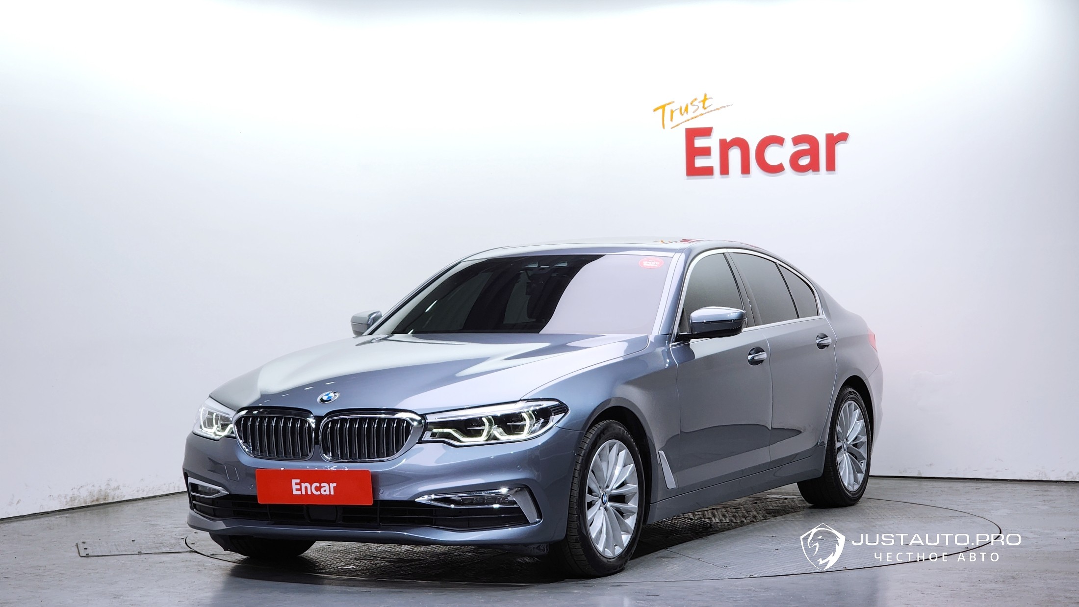 Автомобиль BMW 5-Series
