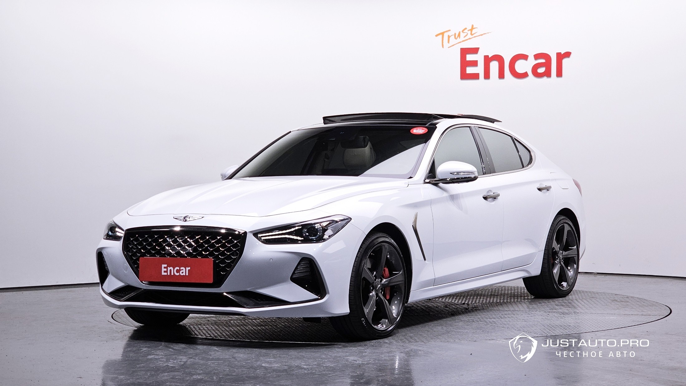 Автомобиль Genesis G70