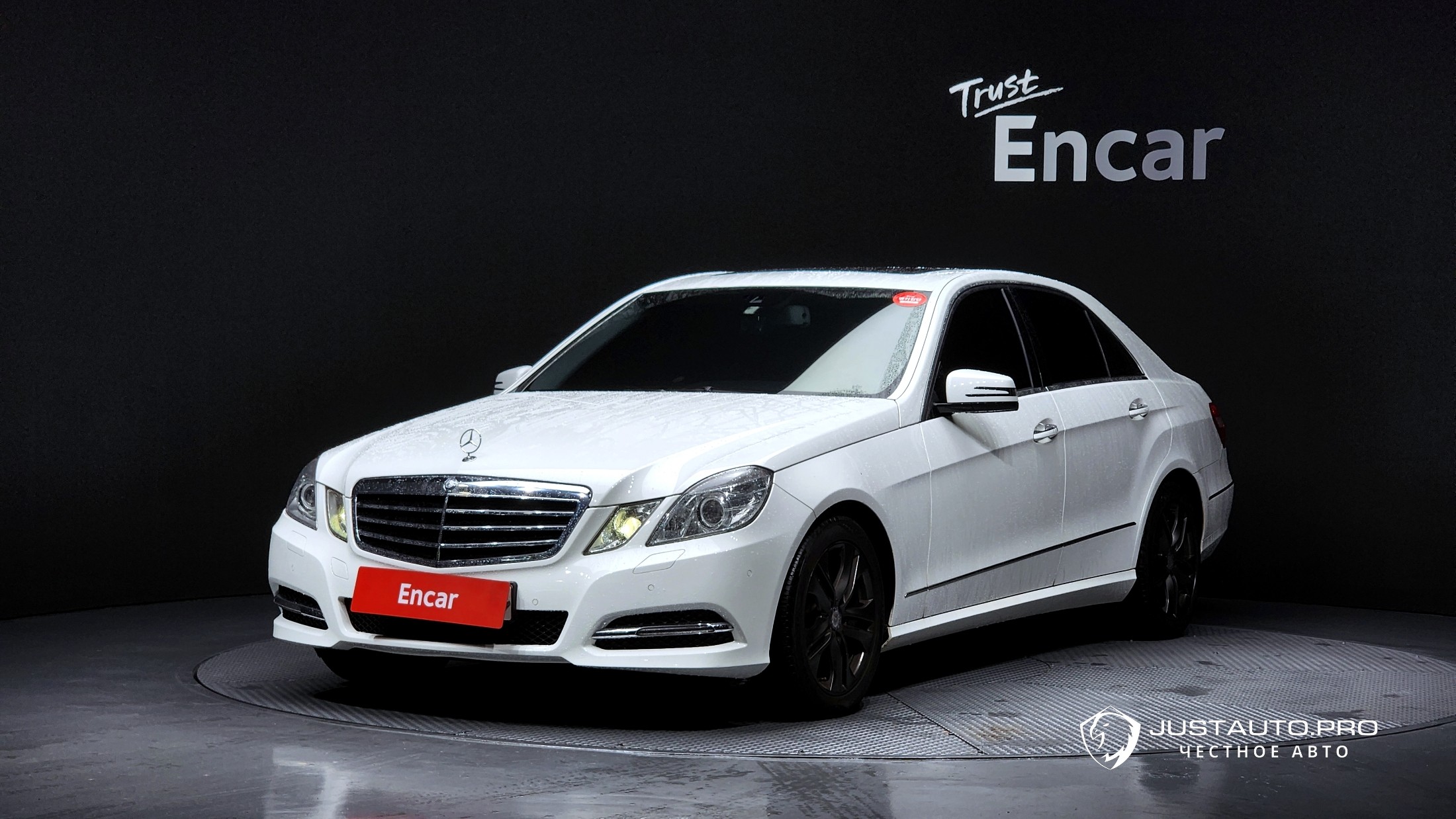 Автомобиль Mercedes-Benz E-Class
