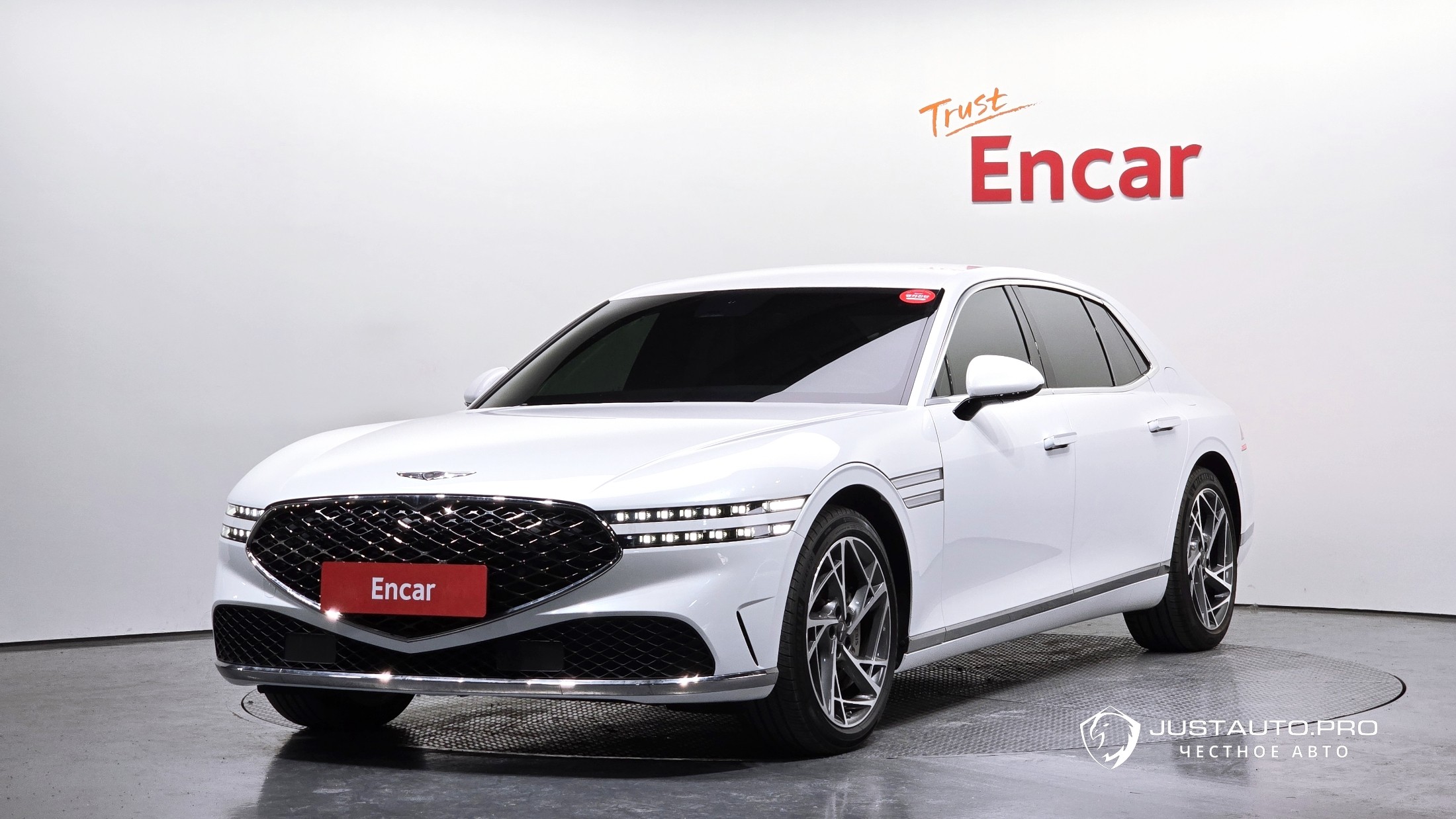 Автомобиль Genesis G90