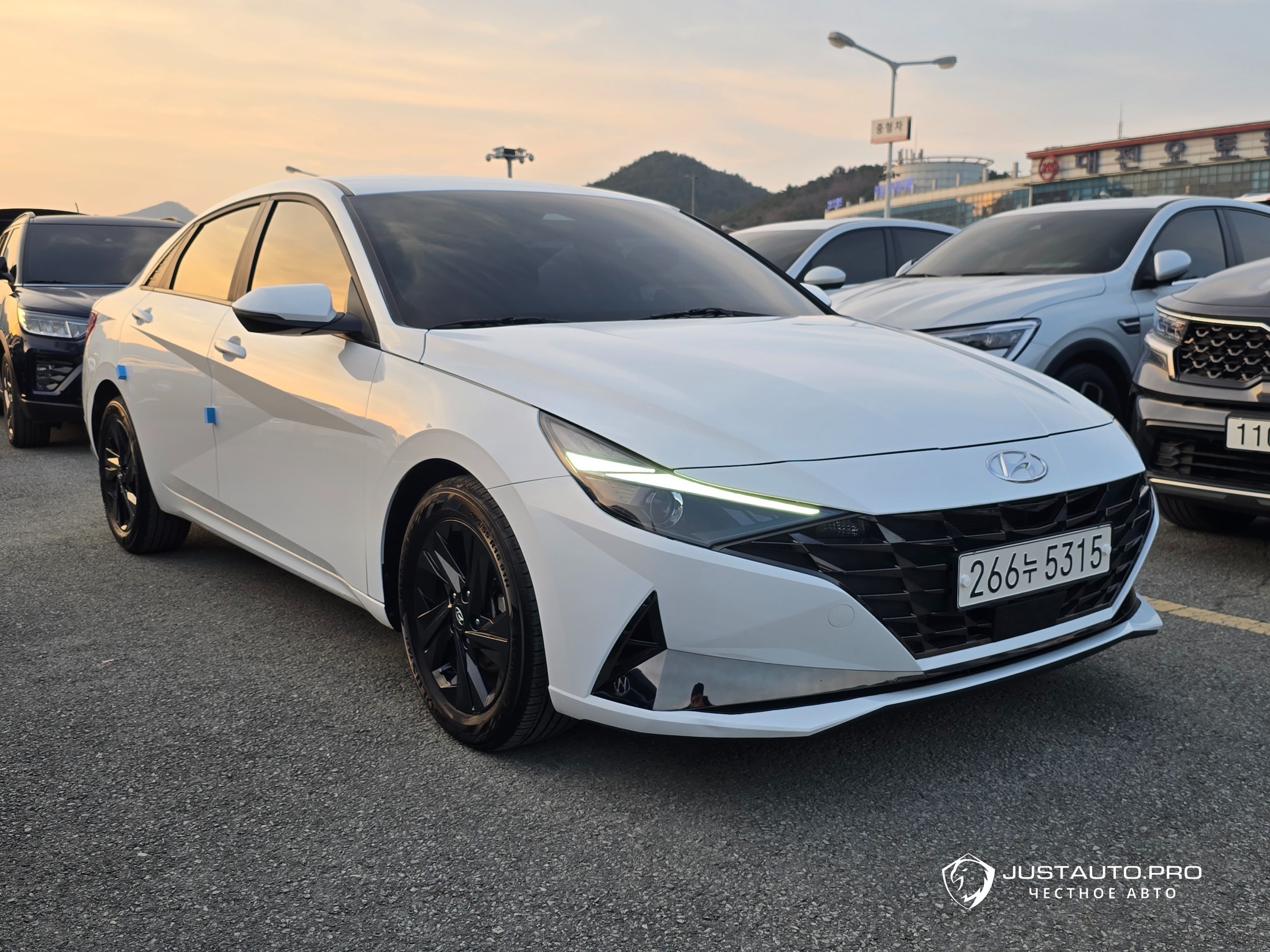 Автомобиль Hyundai AVANTE