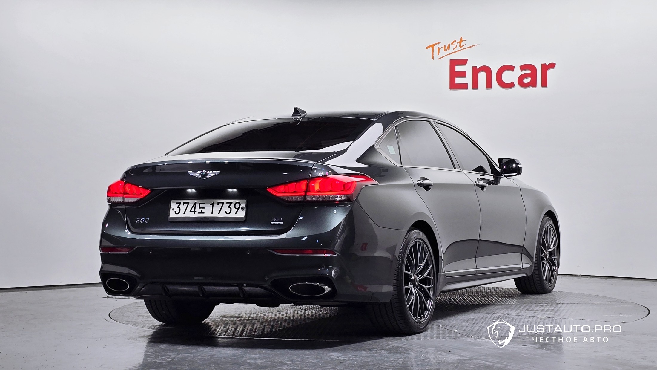 Автомобиль Genesis G80