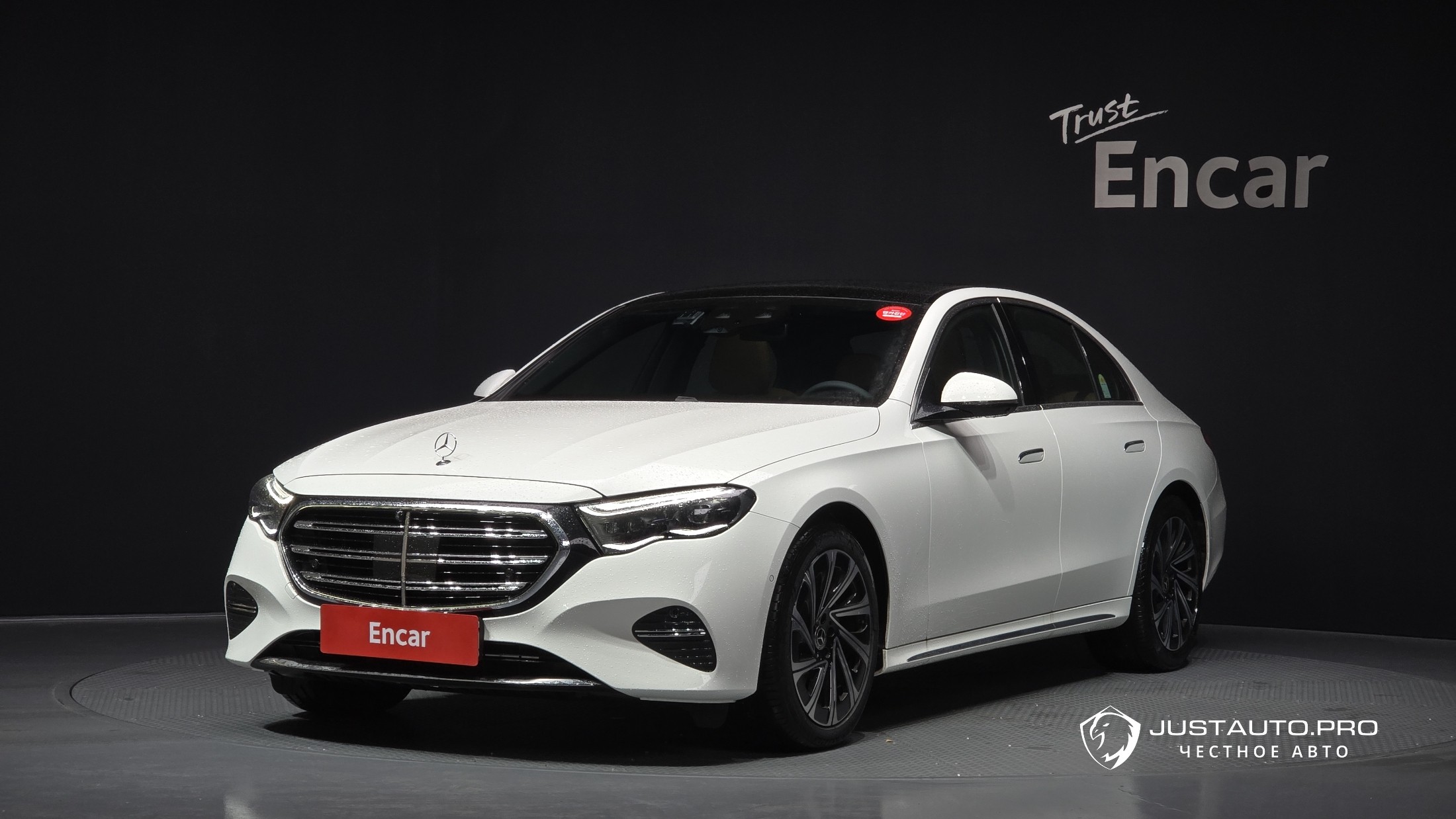 Автомобиль Mercedes-Benz E-Class