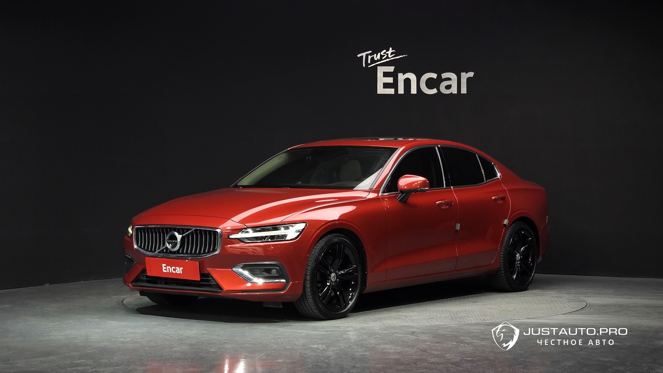 Автомобиль Volvo S60