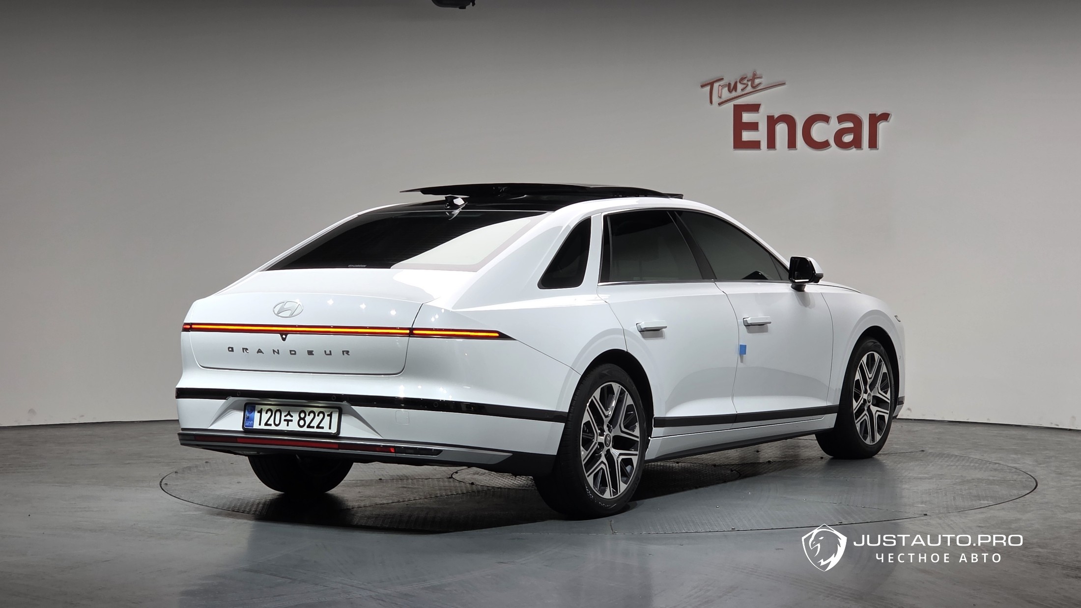 Автомобиль Hyundai Grandeur