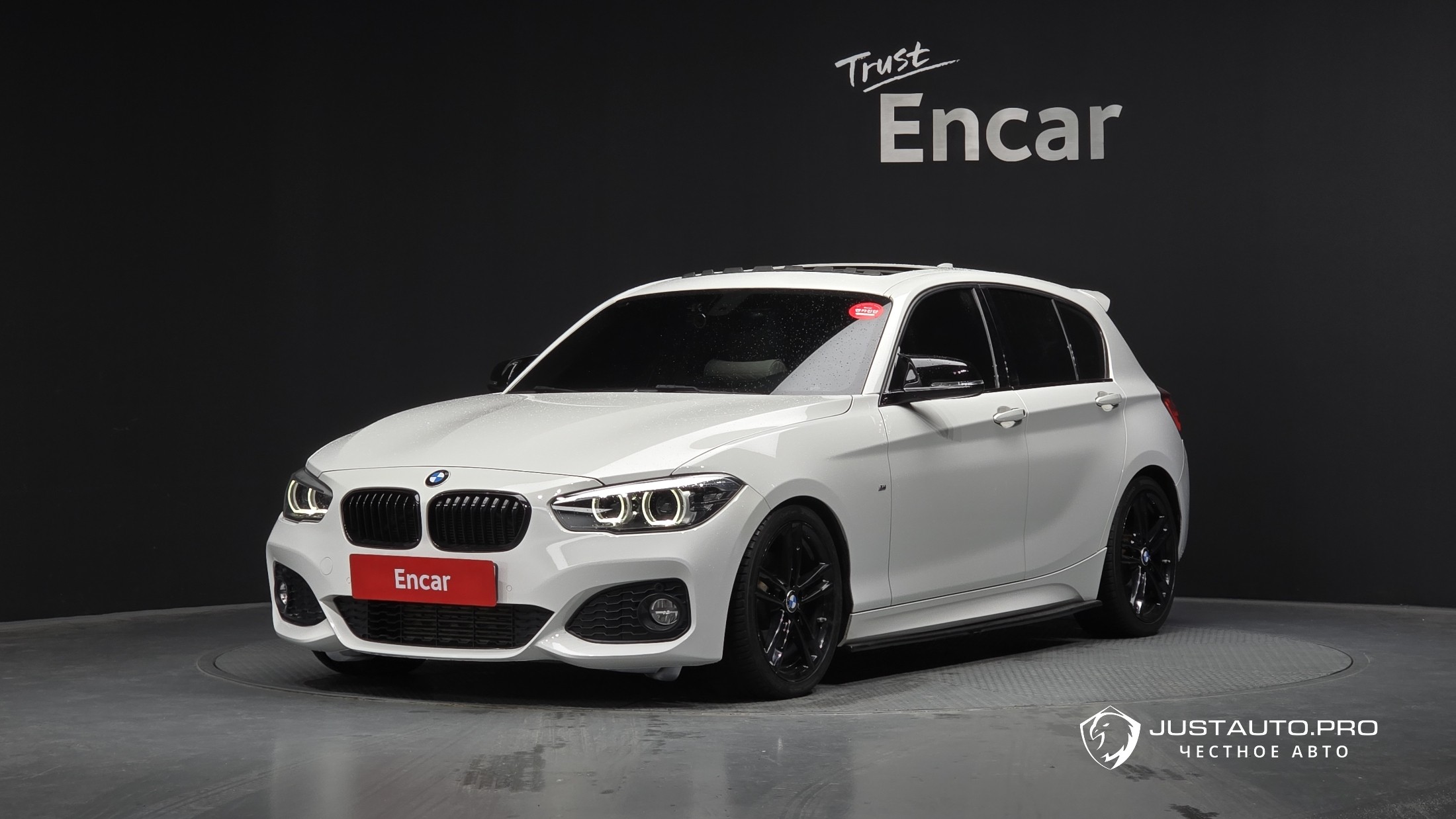 Автомобиль BMW 1-Series