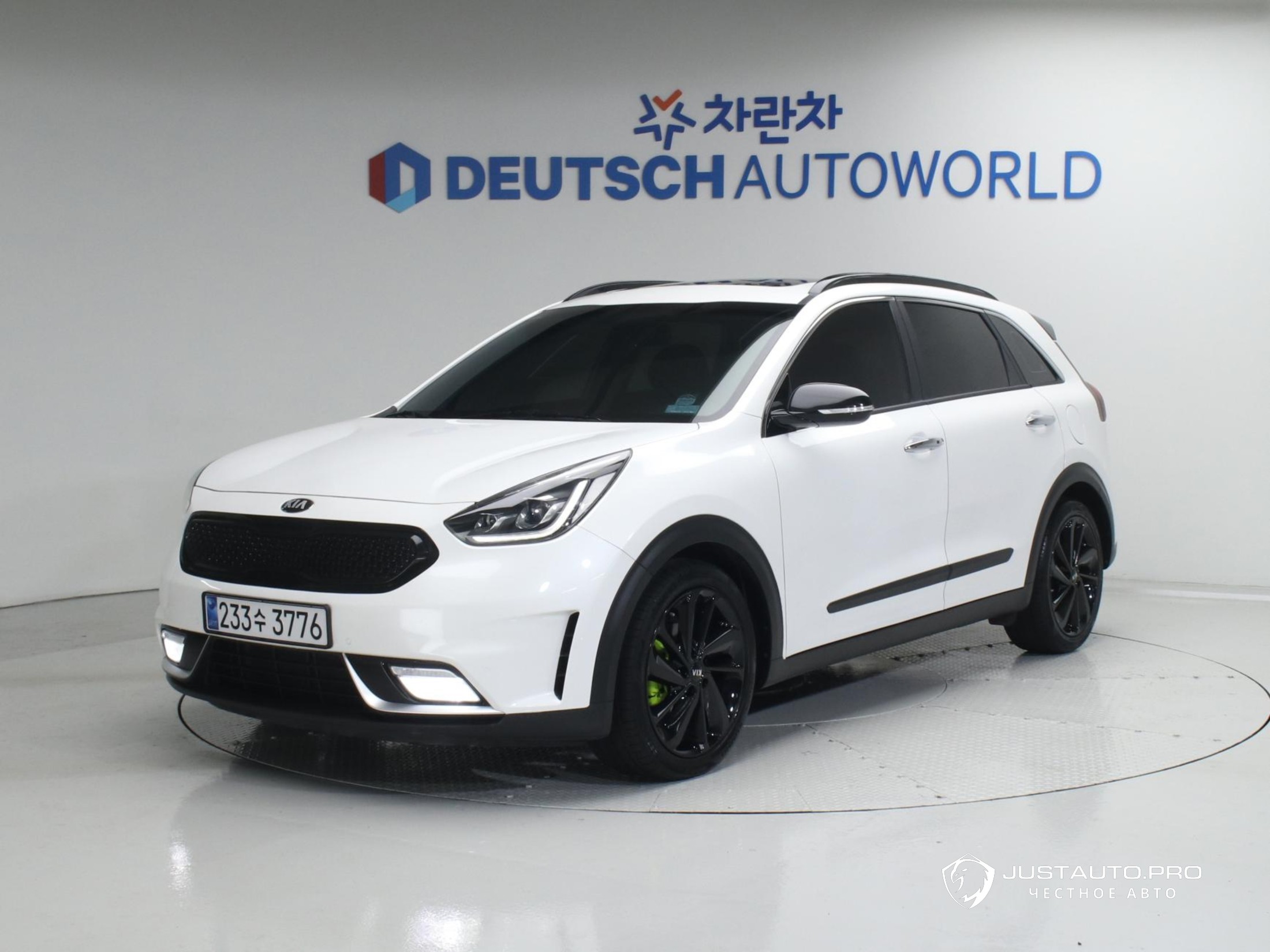 Автомобиль Kia Niro