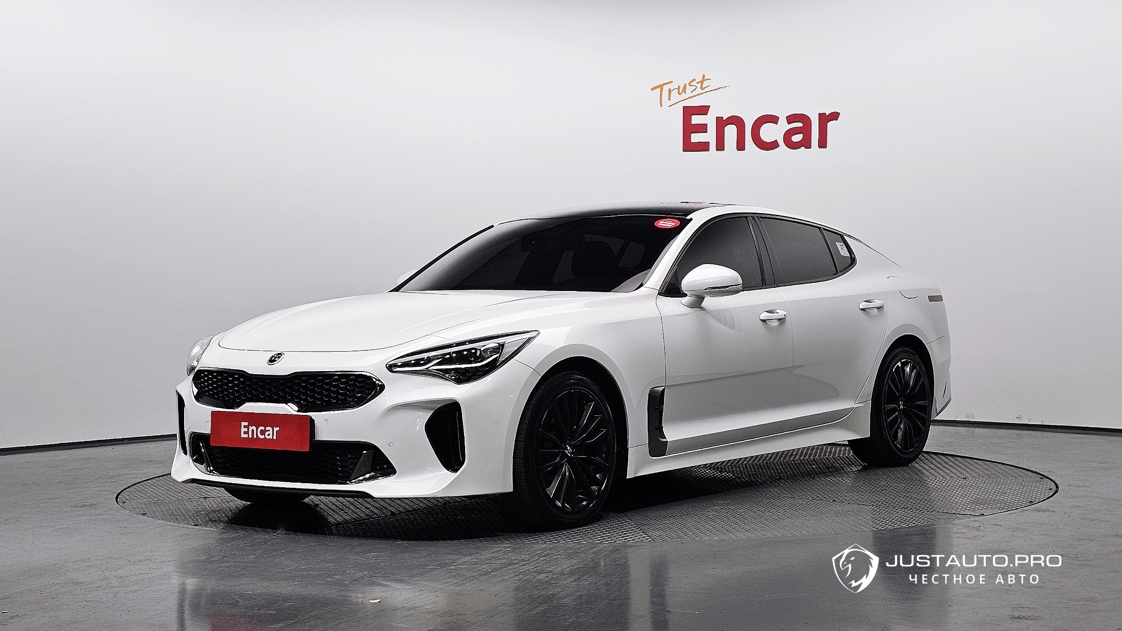 Автомобиль Kia Stinger
