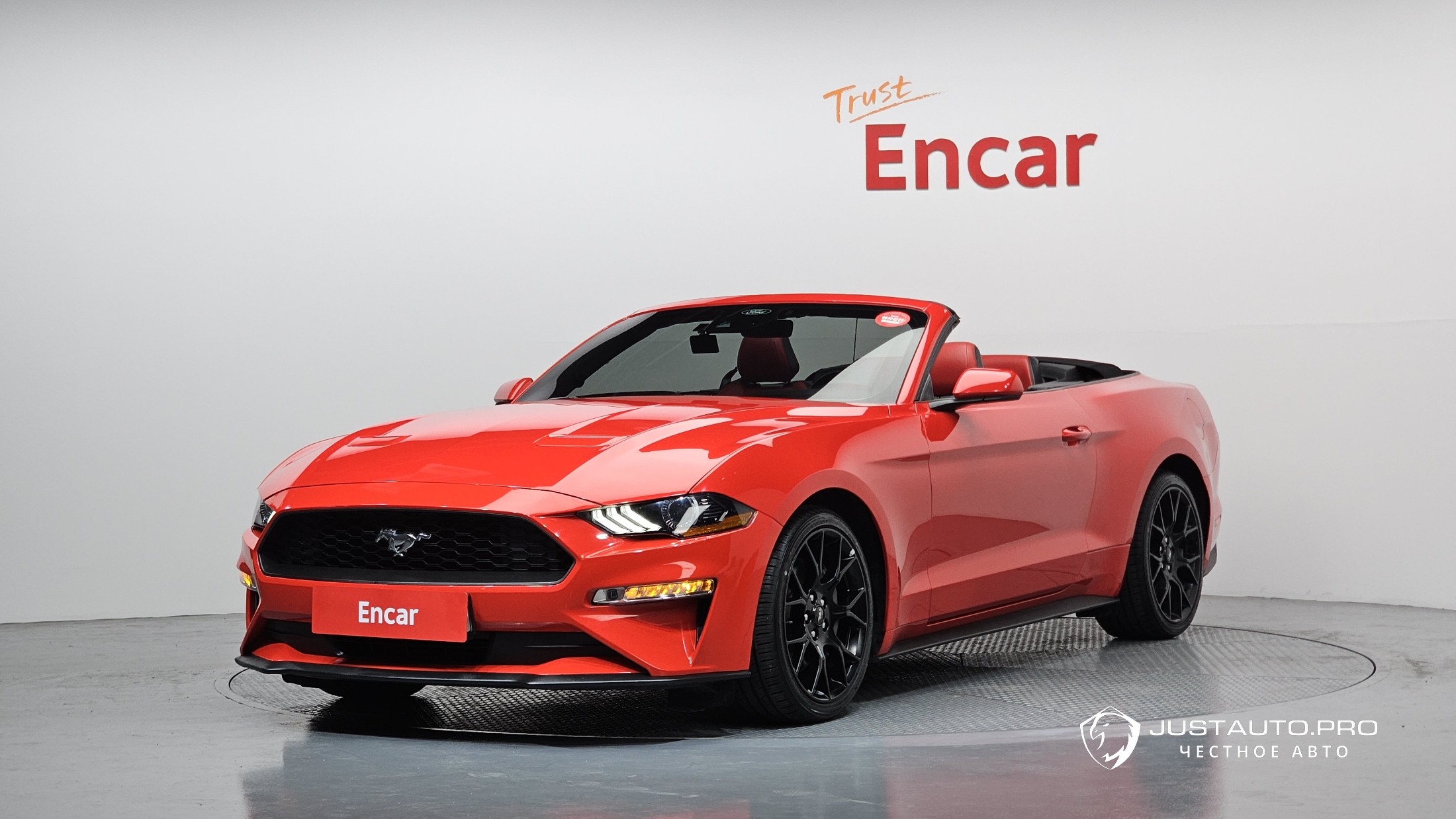 Автомобиль Ford Mustang