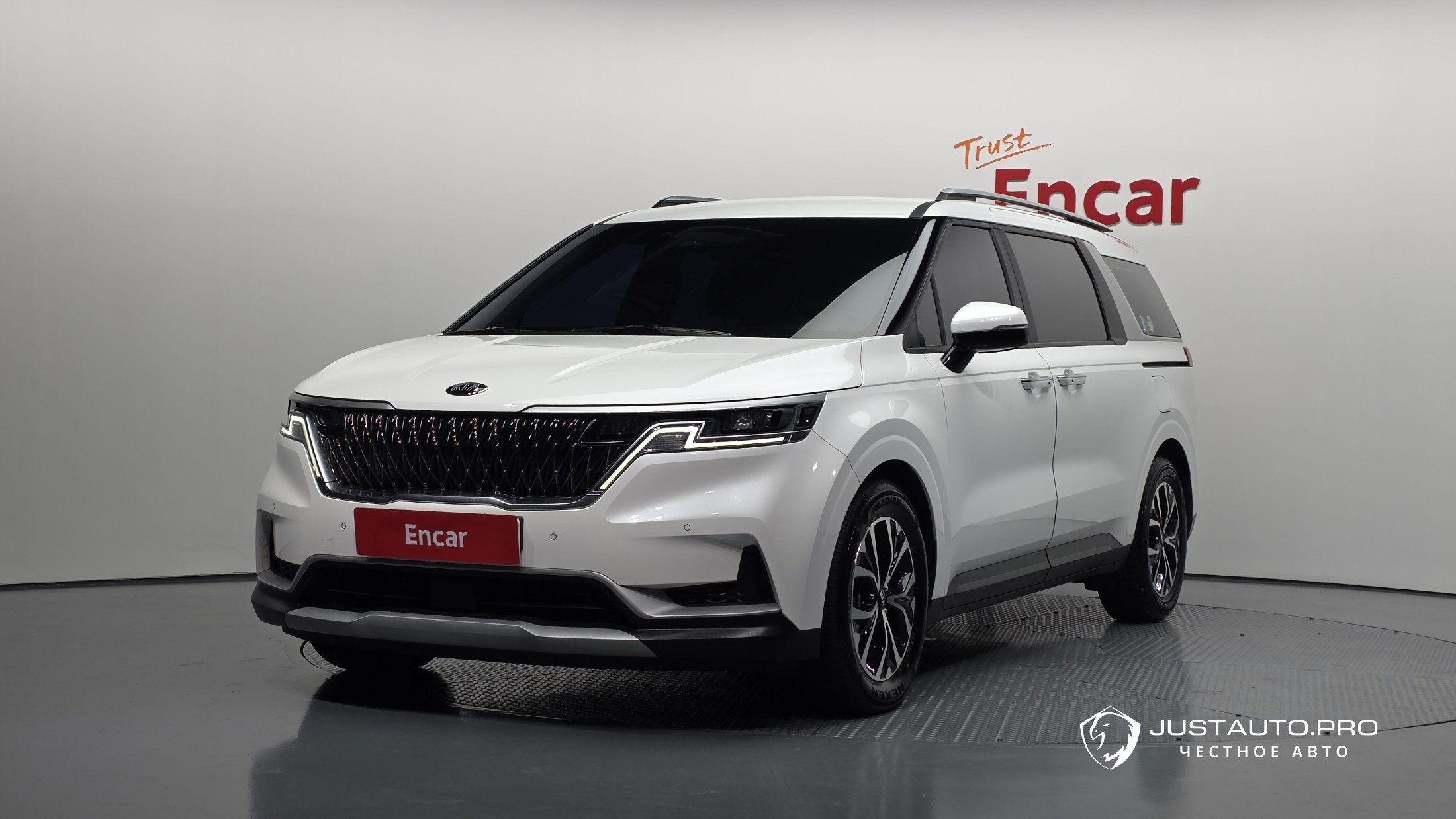 Автомобиль Kia Canival