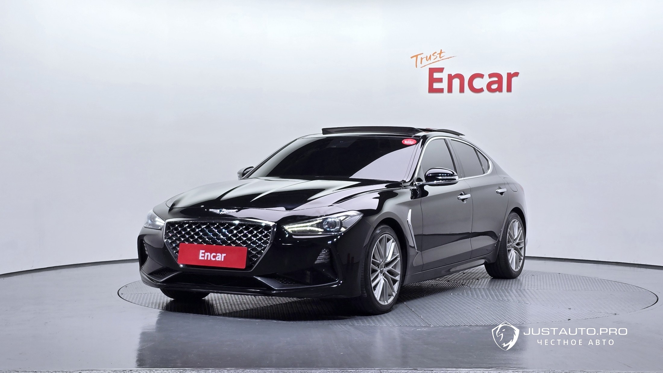Автомобиль Genesis G70