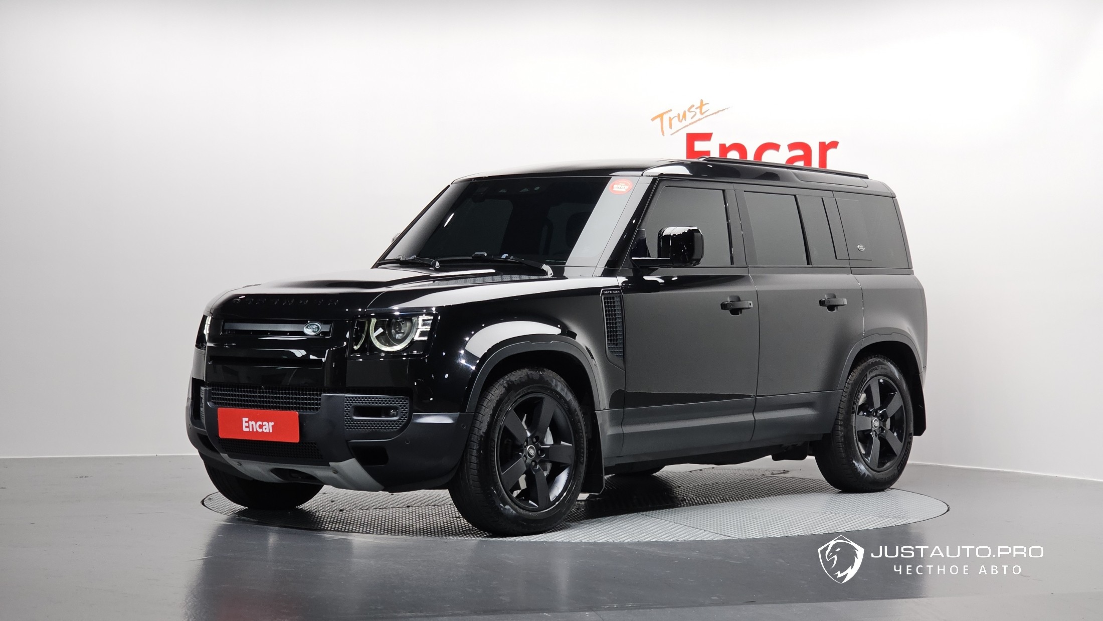 Автомобиль Land Rover Defender