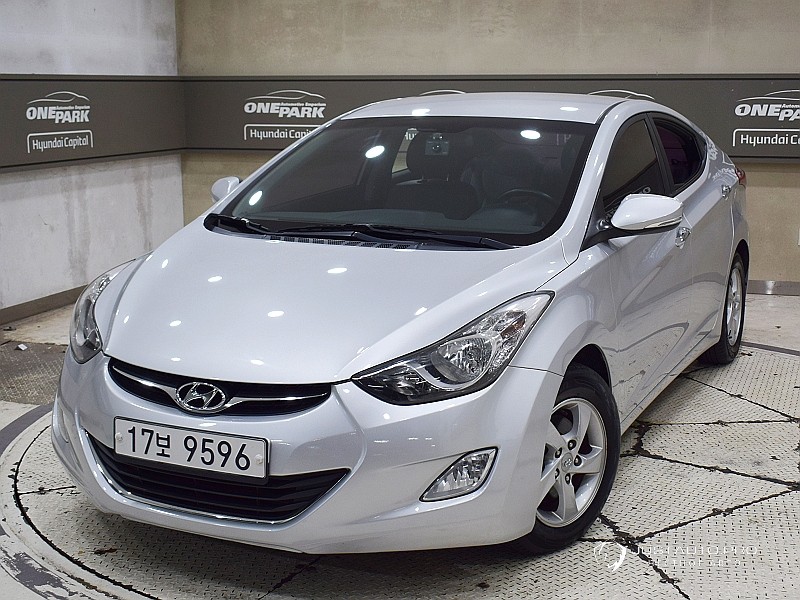 Автомобиль Hyundai AVANTE