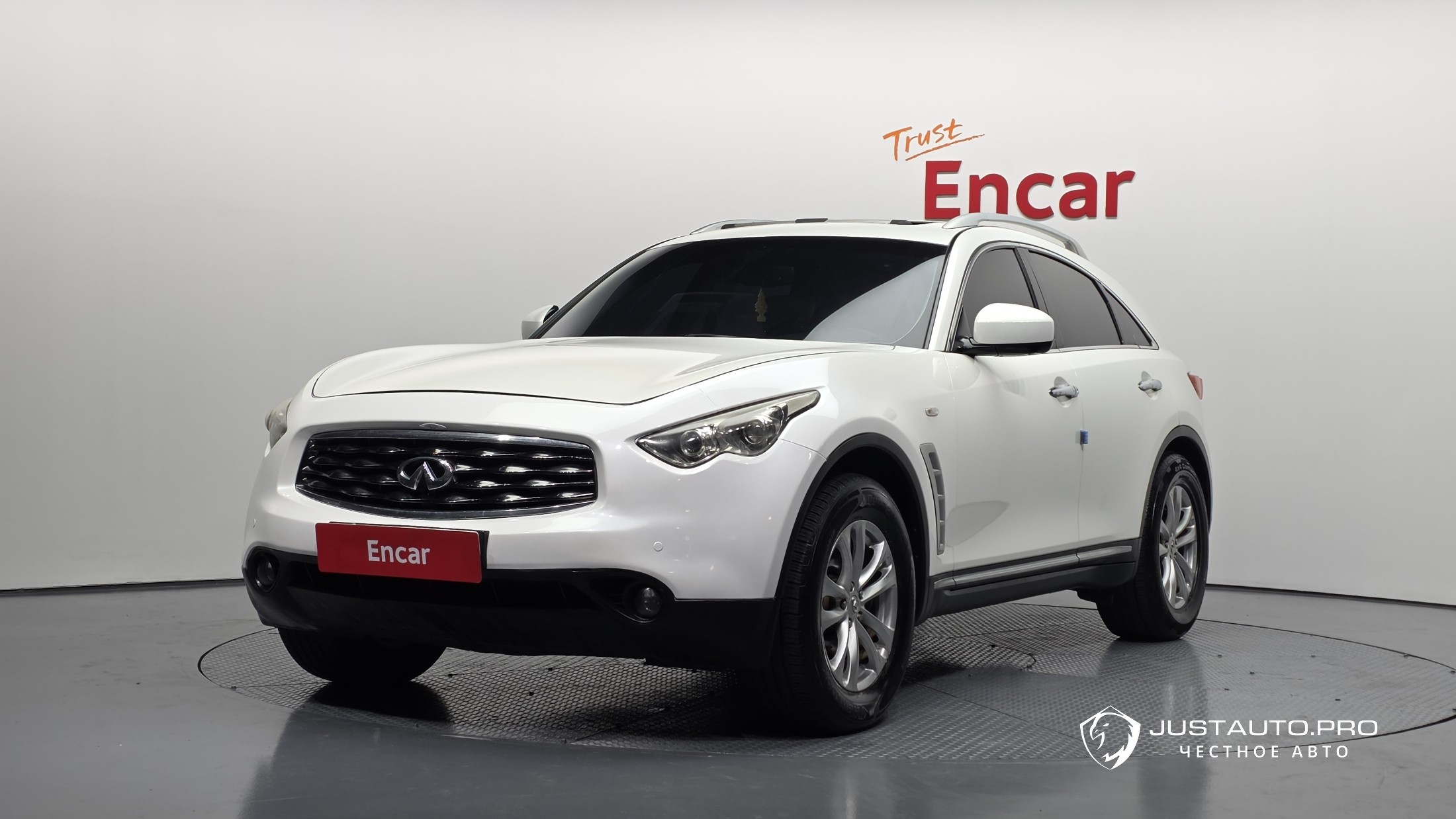 Автомобиль Infiniti FX