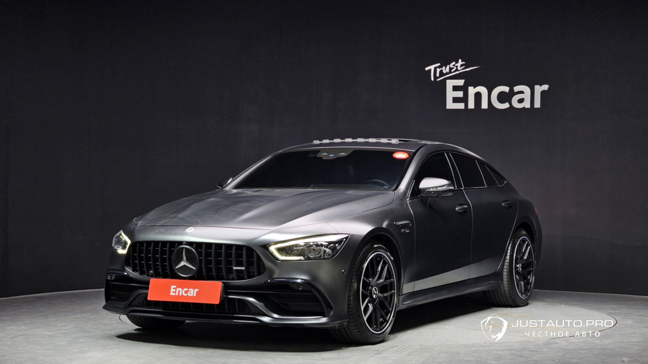 Автомобиль Mercedes-Benz AMG GT
