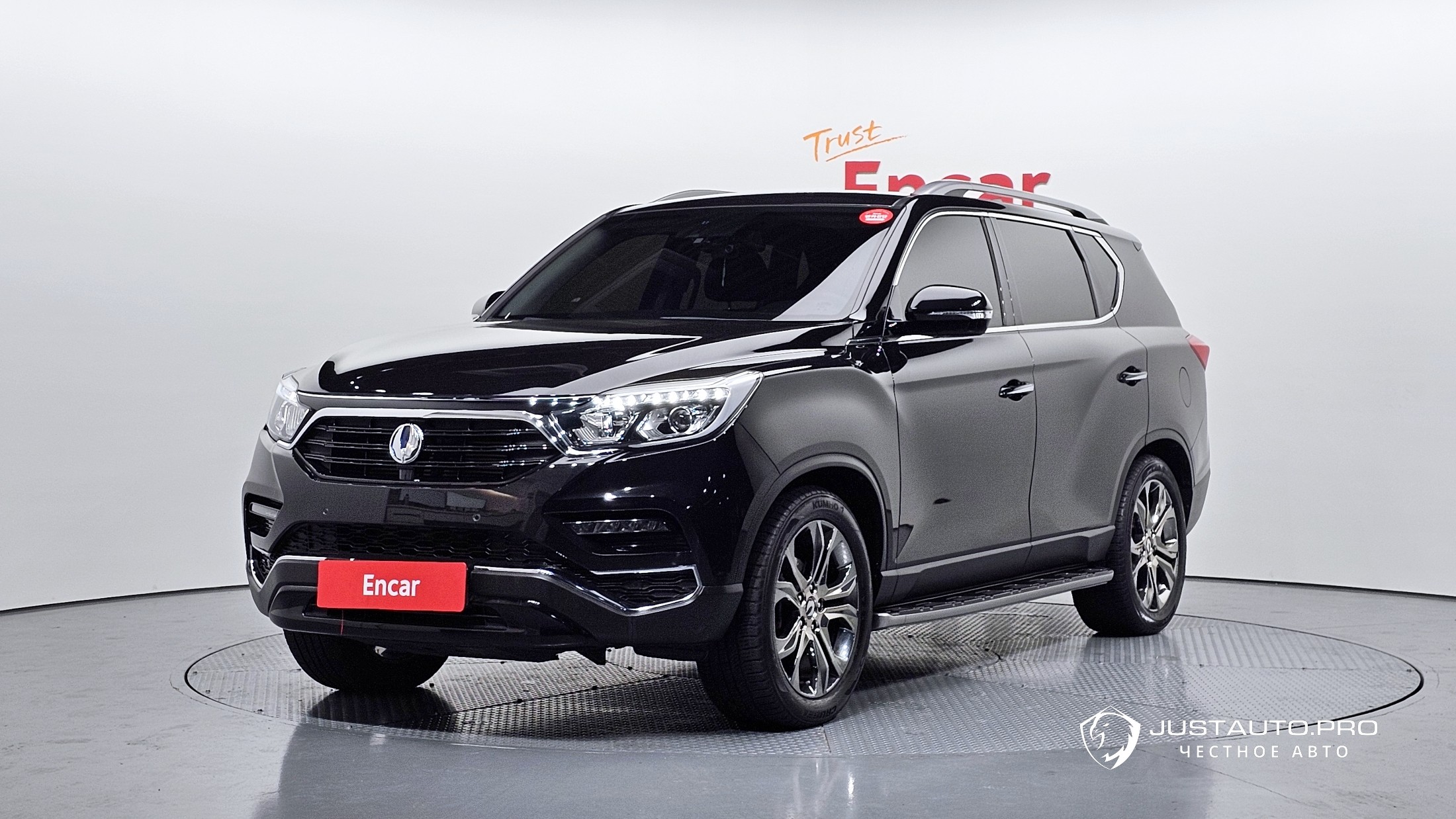 Автомобиль KG_Mobility_Ssangyong Rexton