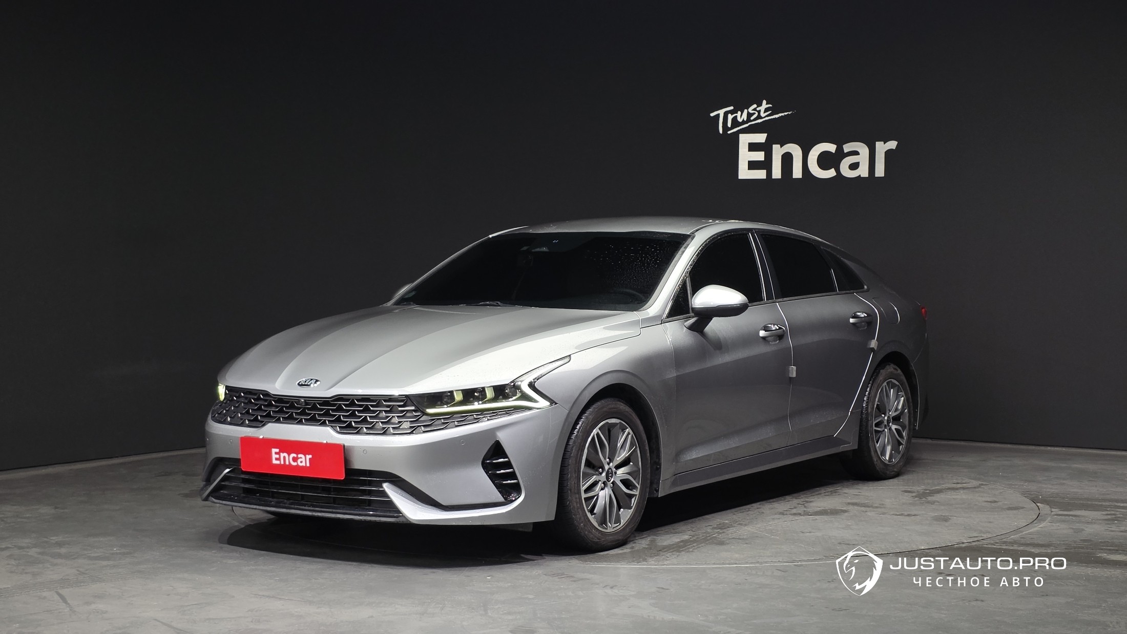 Автомобиль Kia K5