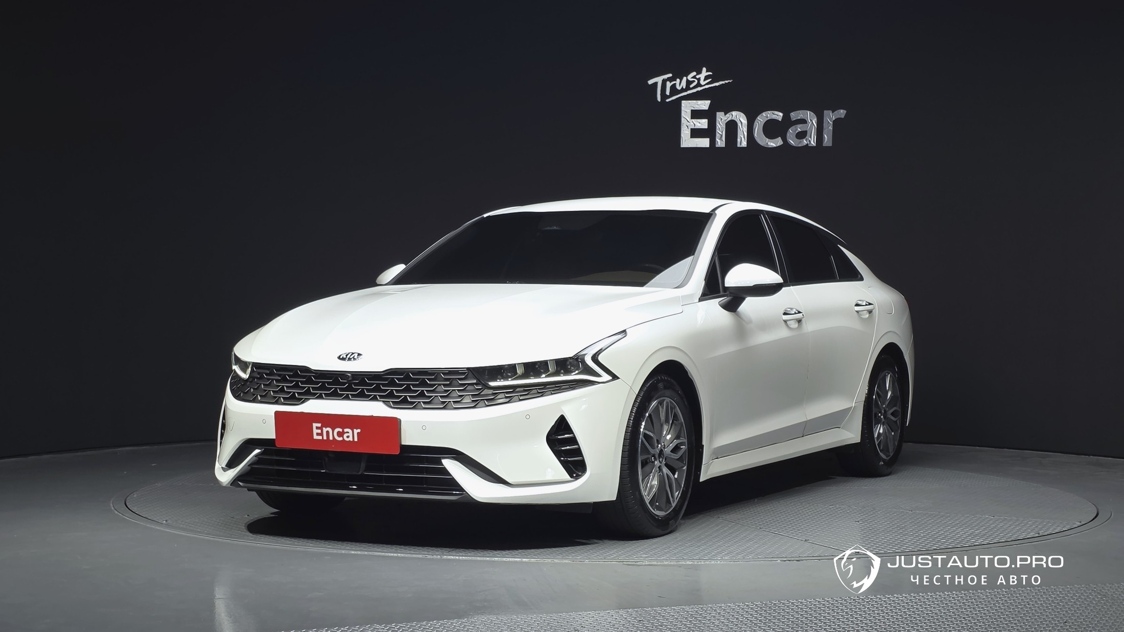 Автомобиль Kia K5