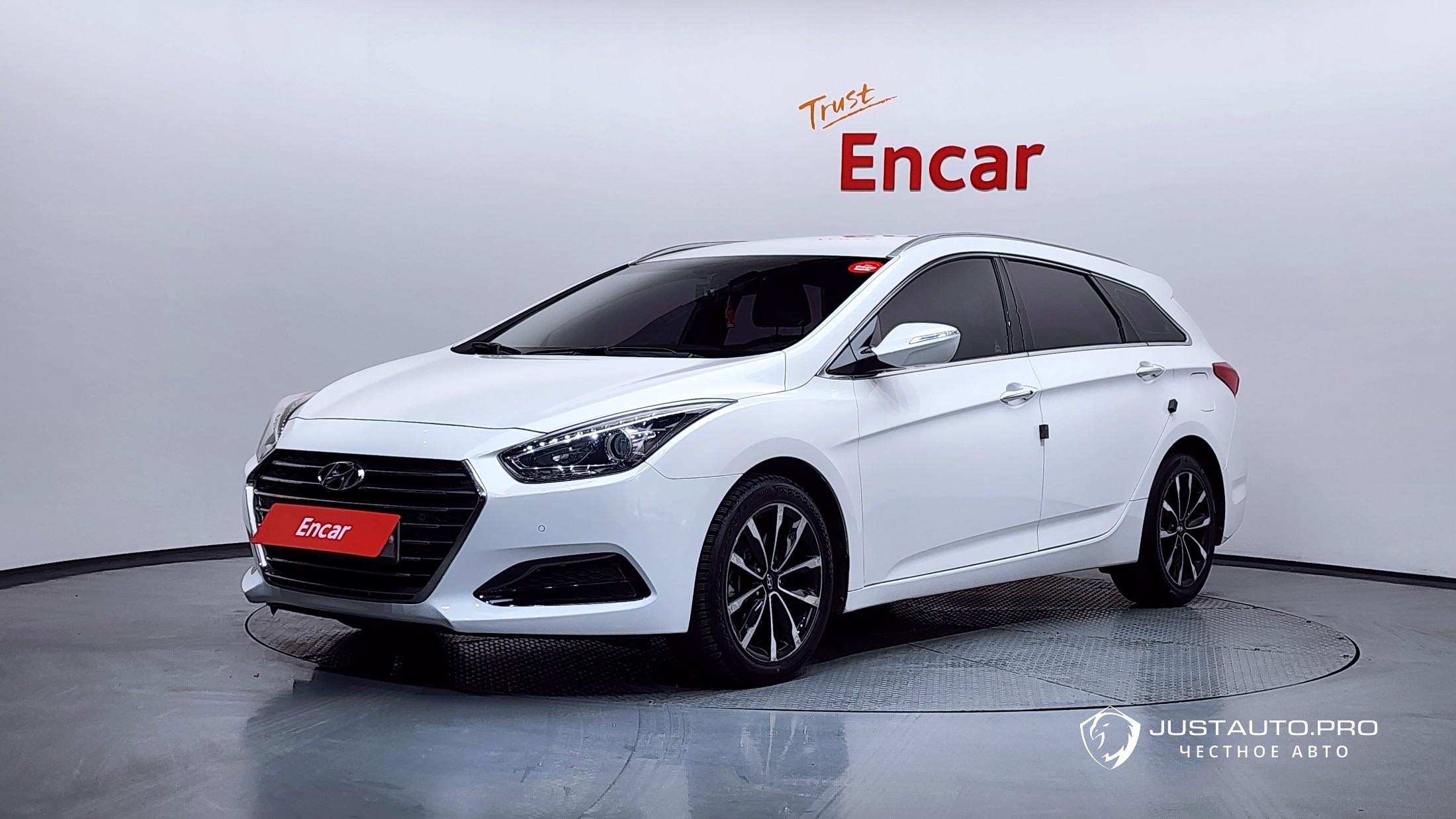 Автомобиль Hyundai i40