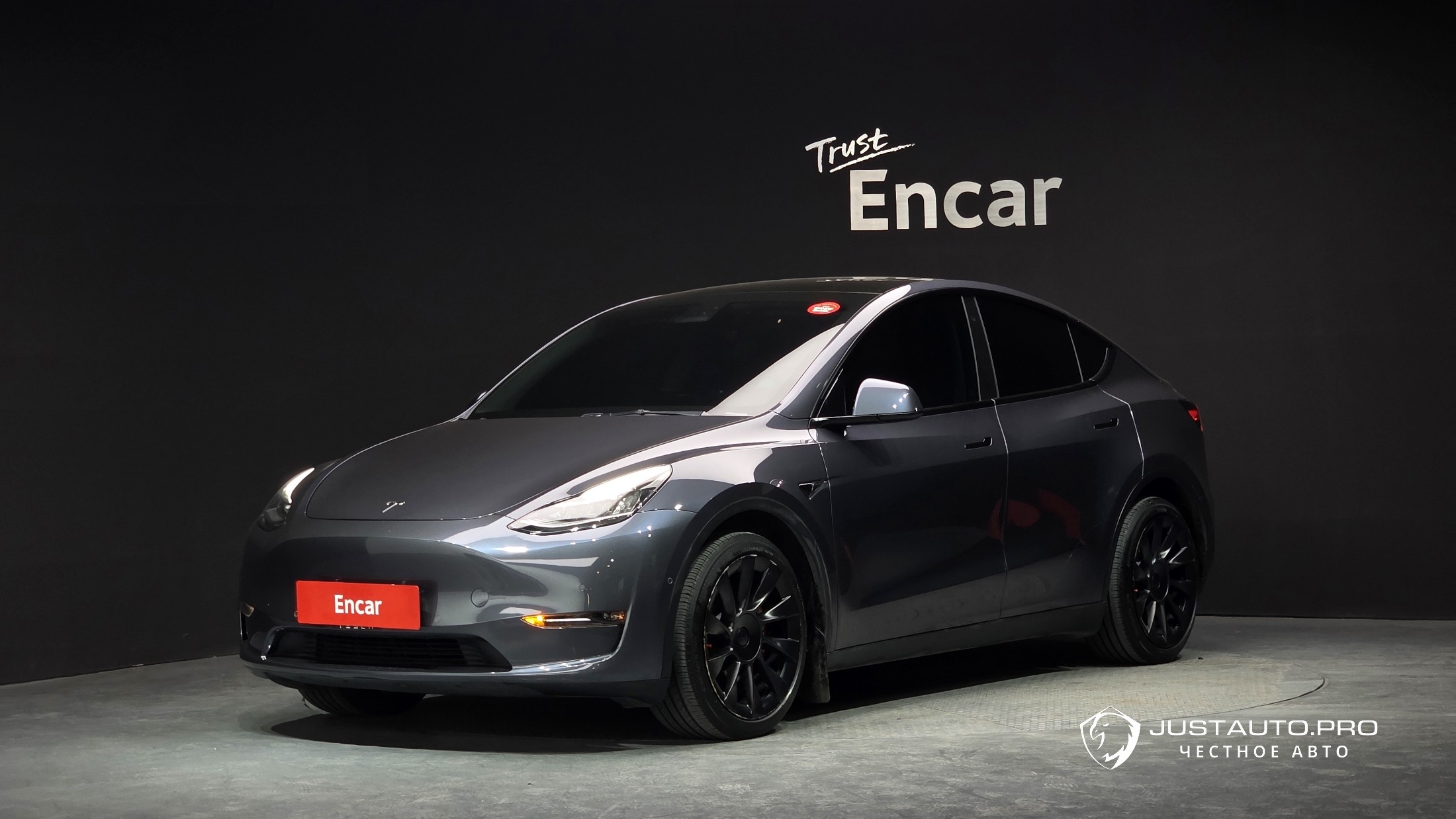 Автомобиль Tesla Model Y