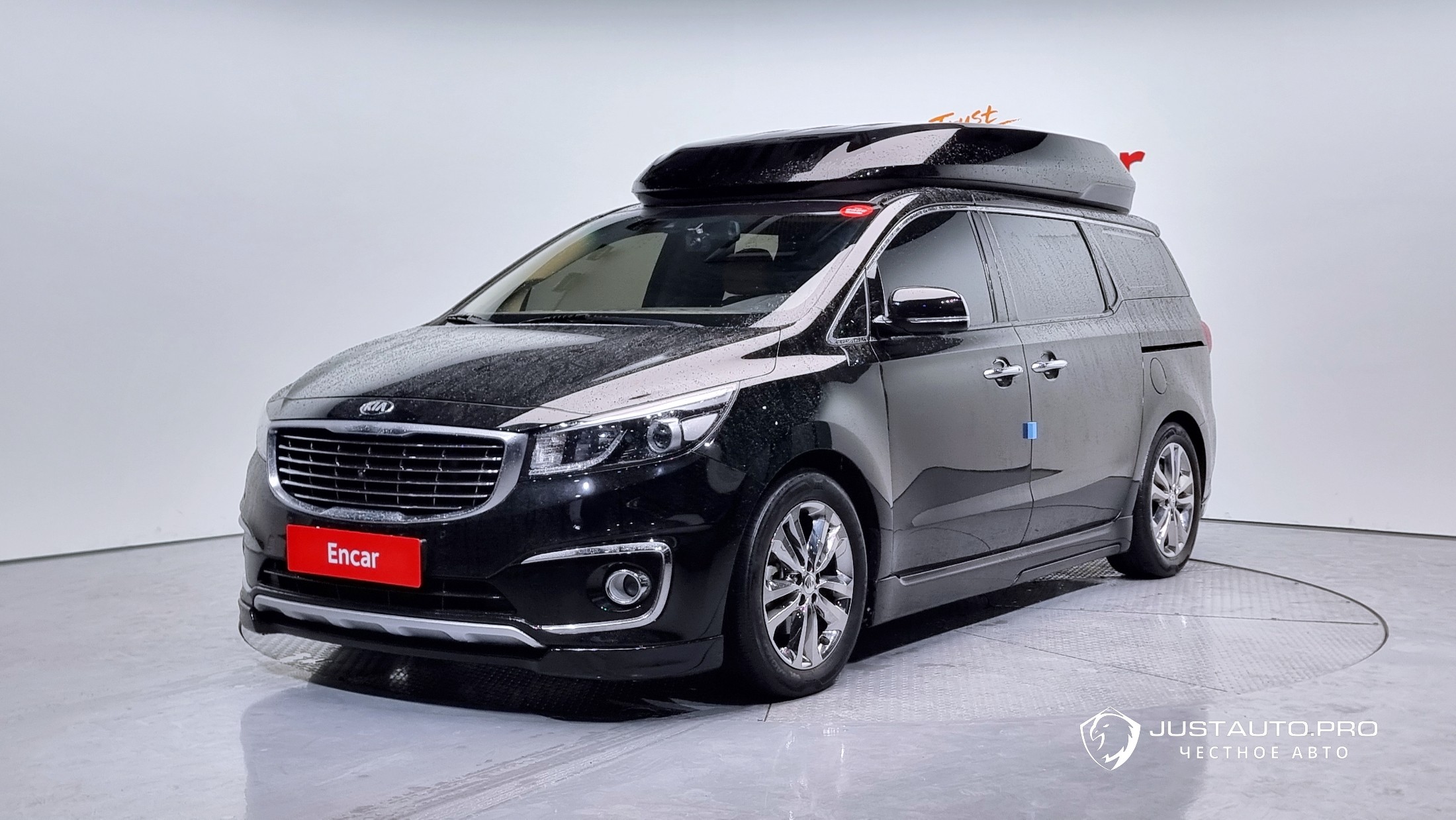 Автомобиль Kia Canival