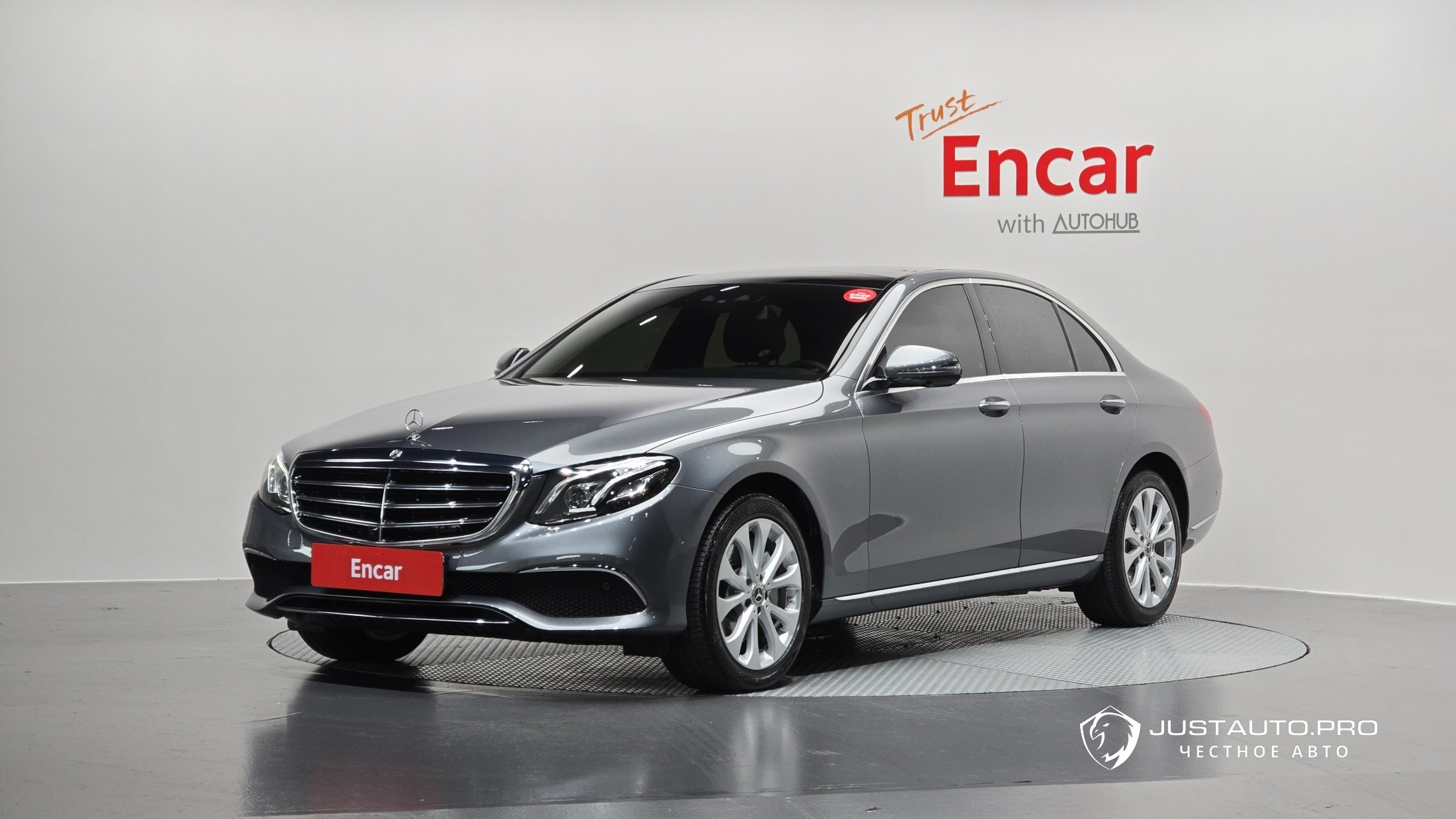 Автомобиль Mercedes-Benz E-Class