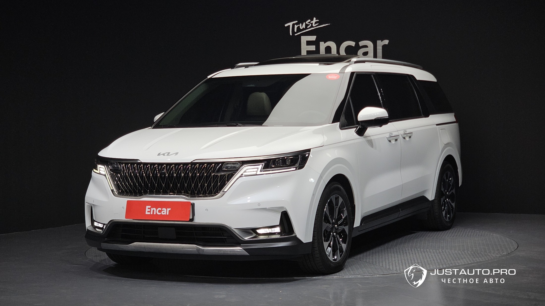 Автомобиль Kia Canival