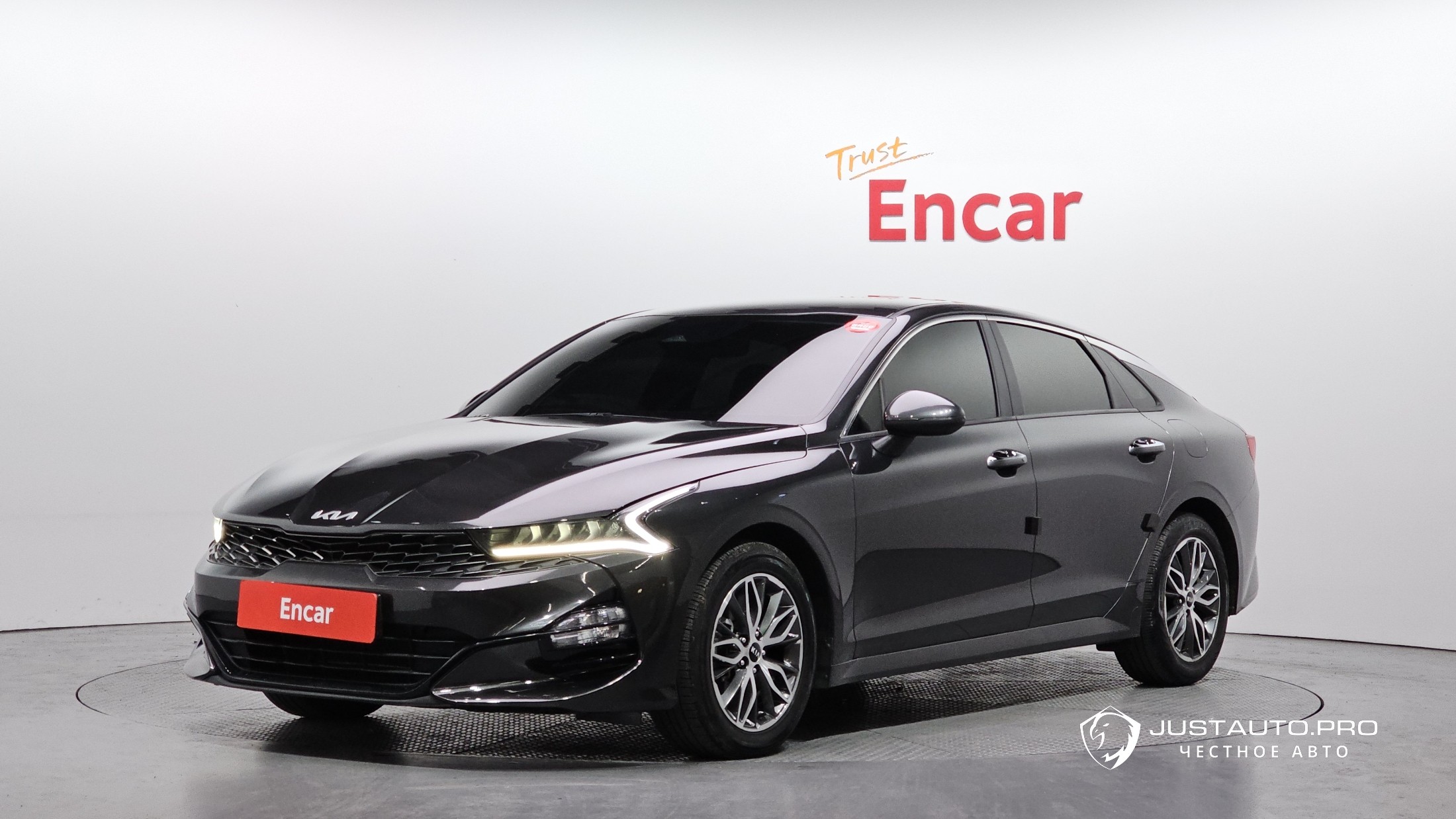 Автомобиль Kia K5