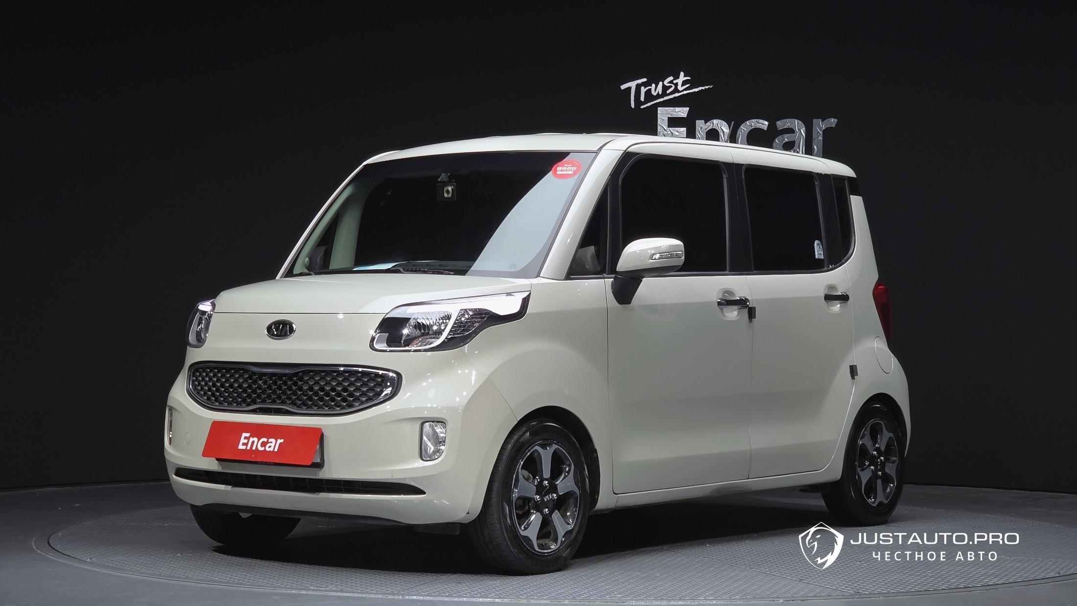 Автомобиль Kia RAY