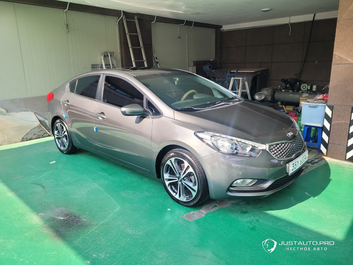 Автомобиль Kia K3