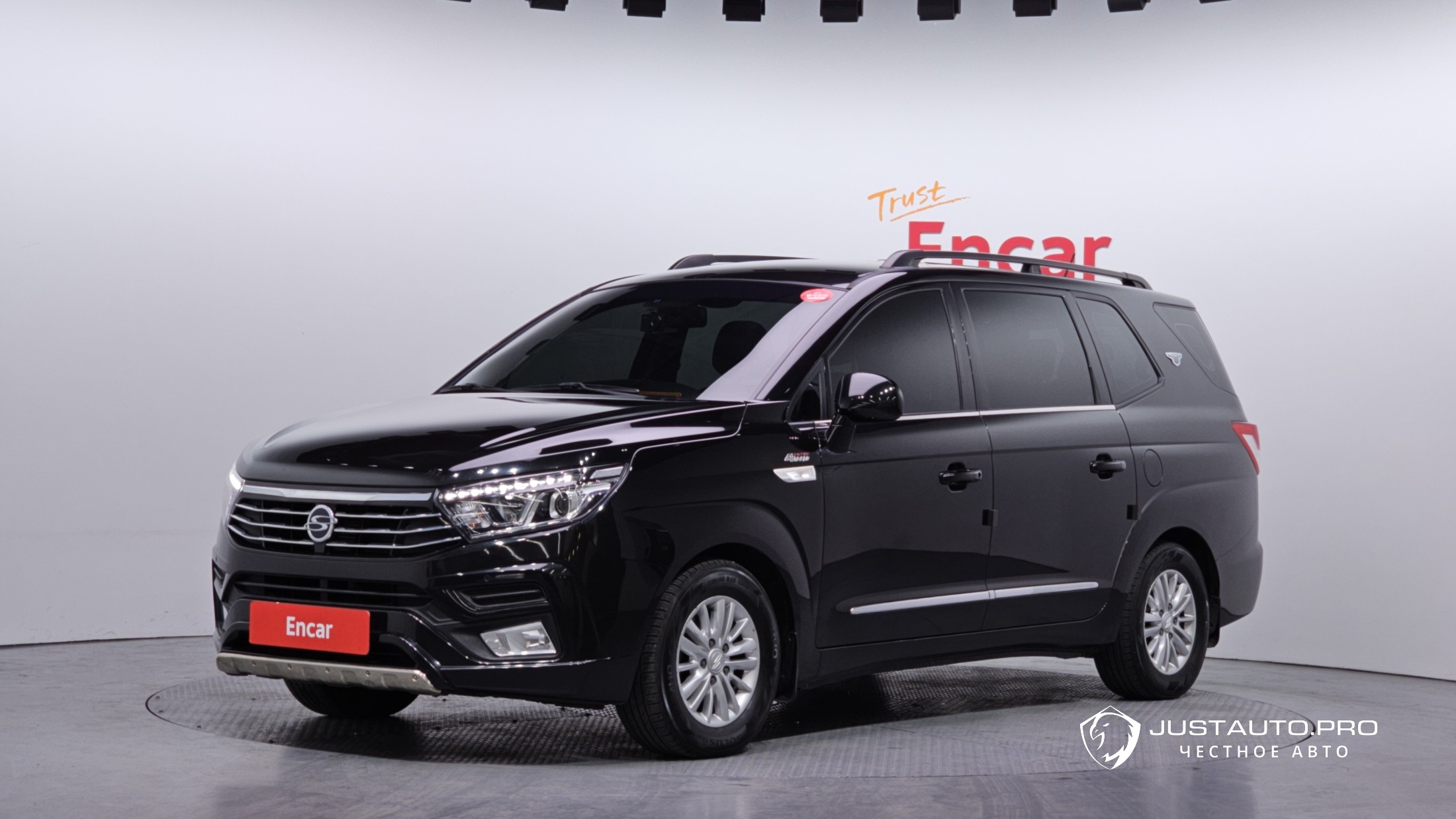 Автомобиль KG_Mobility_Ssangyong KORANDO